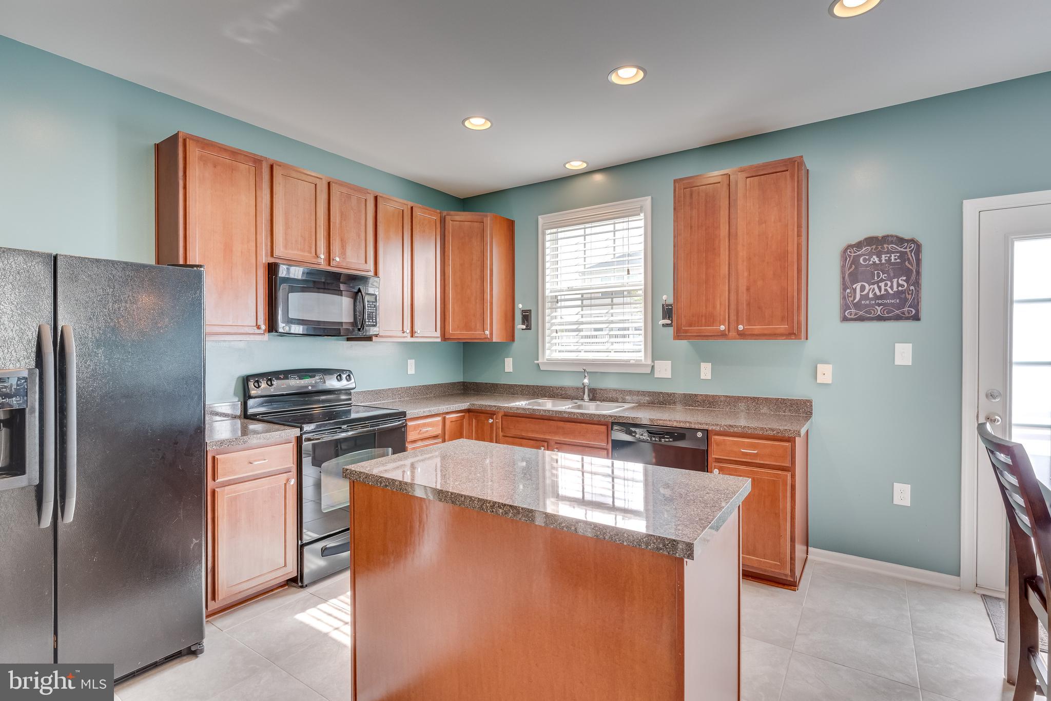 LAKELAND PLACE - Residential