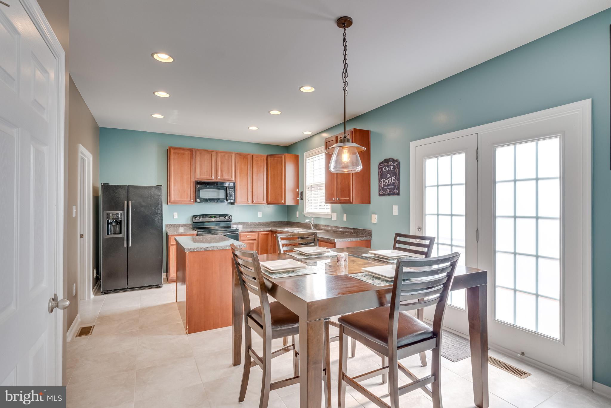 LAKELAND PLACE - Residential