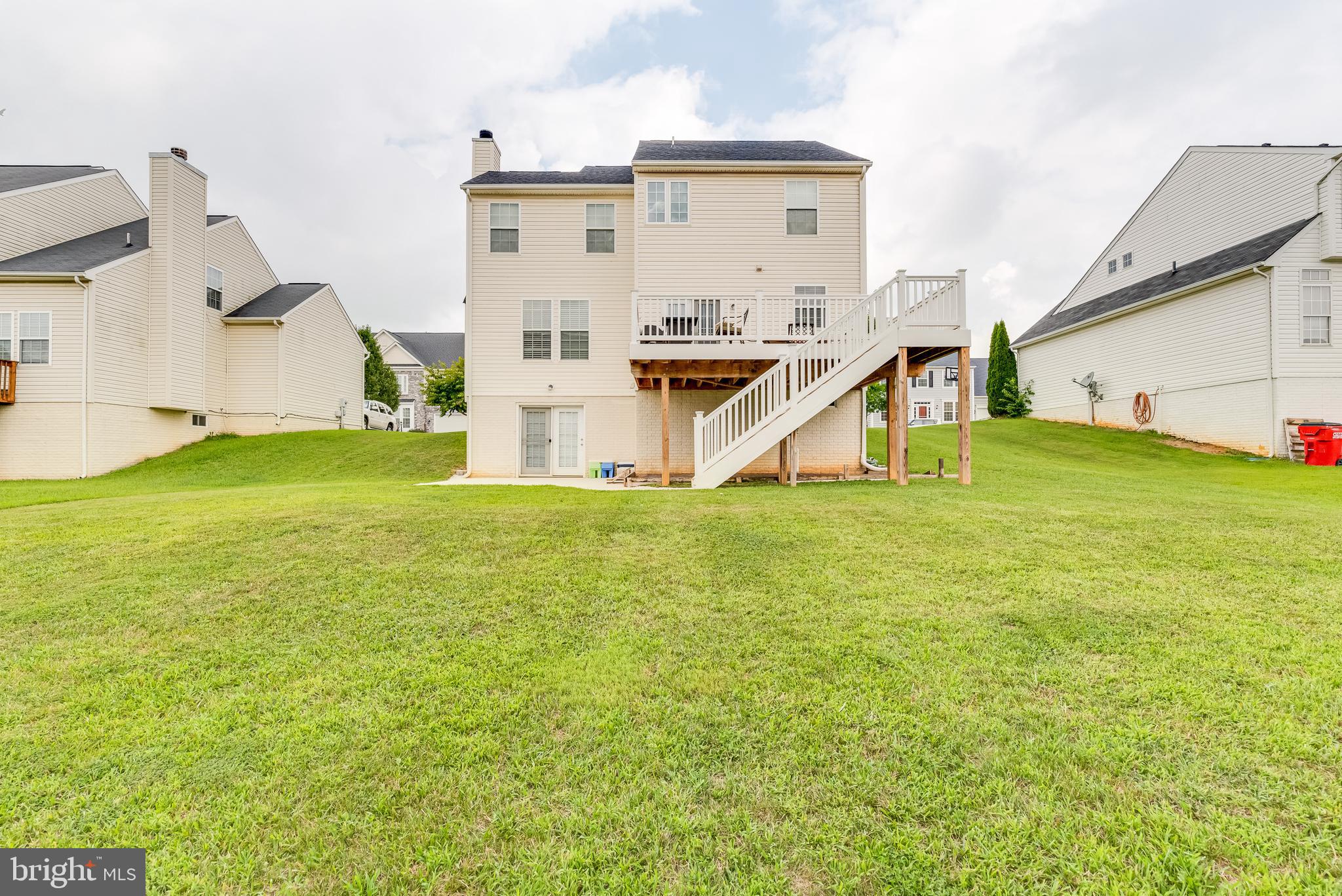 LAKELAND PLACE - Residential