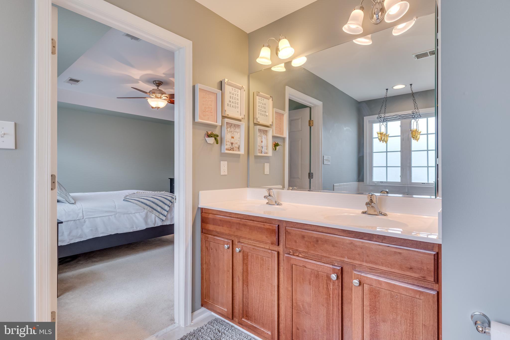 LAKELAND PLACE - Residential