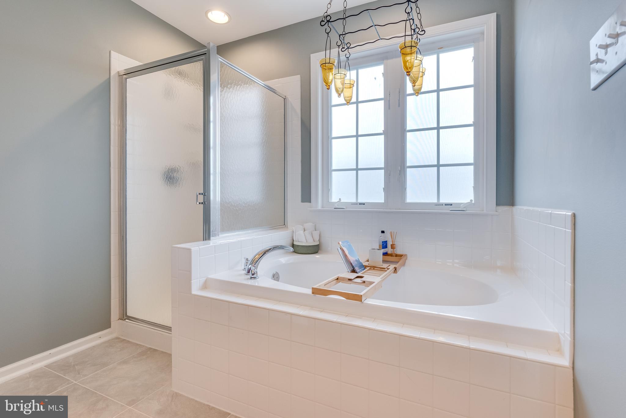 LAKELAND PLACE - Residential