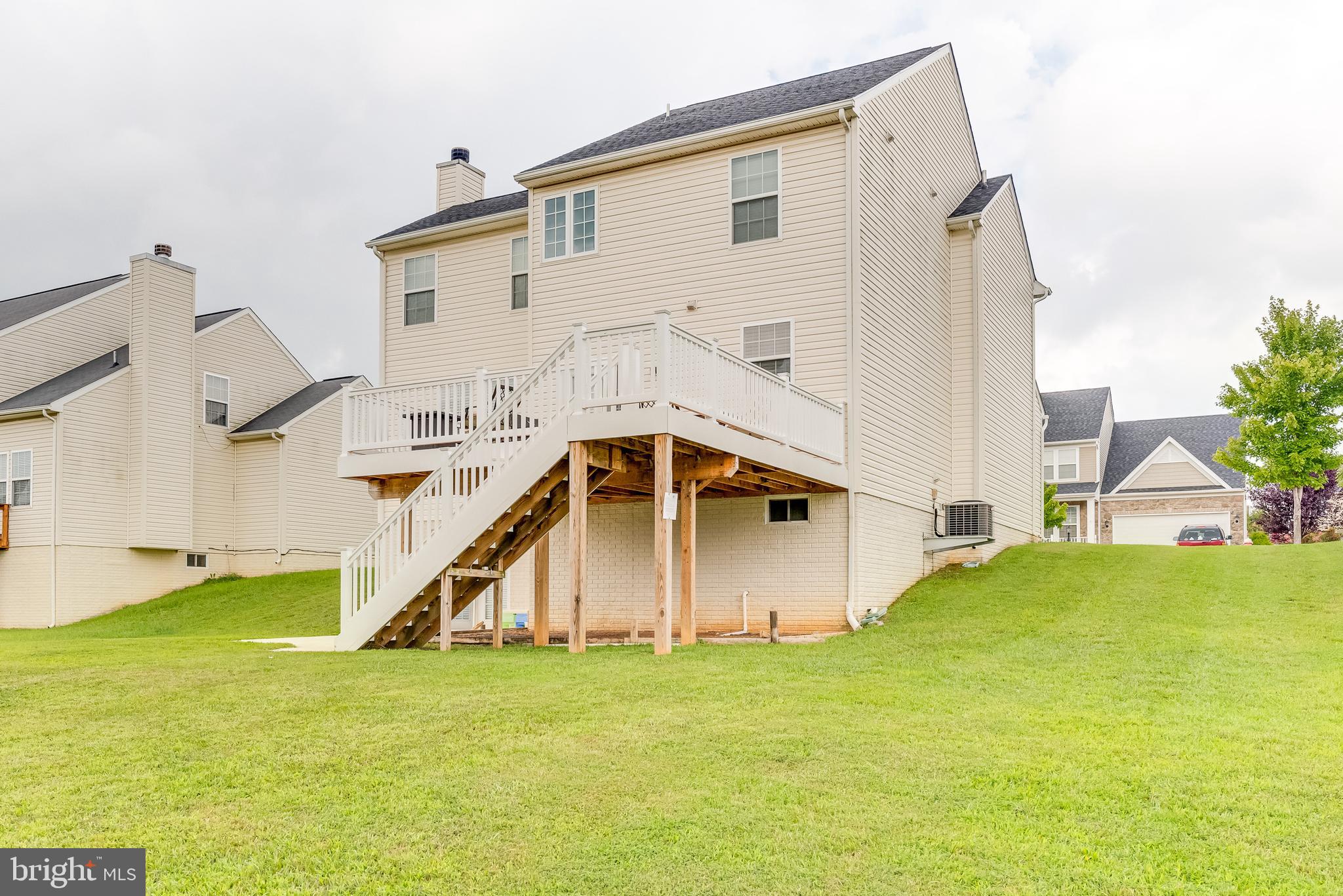 LAKELAND PLACE - Residential