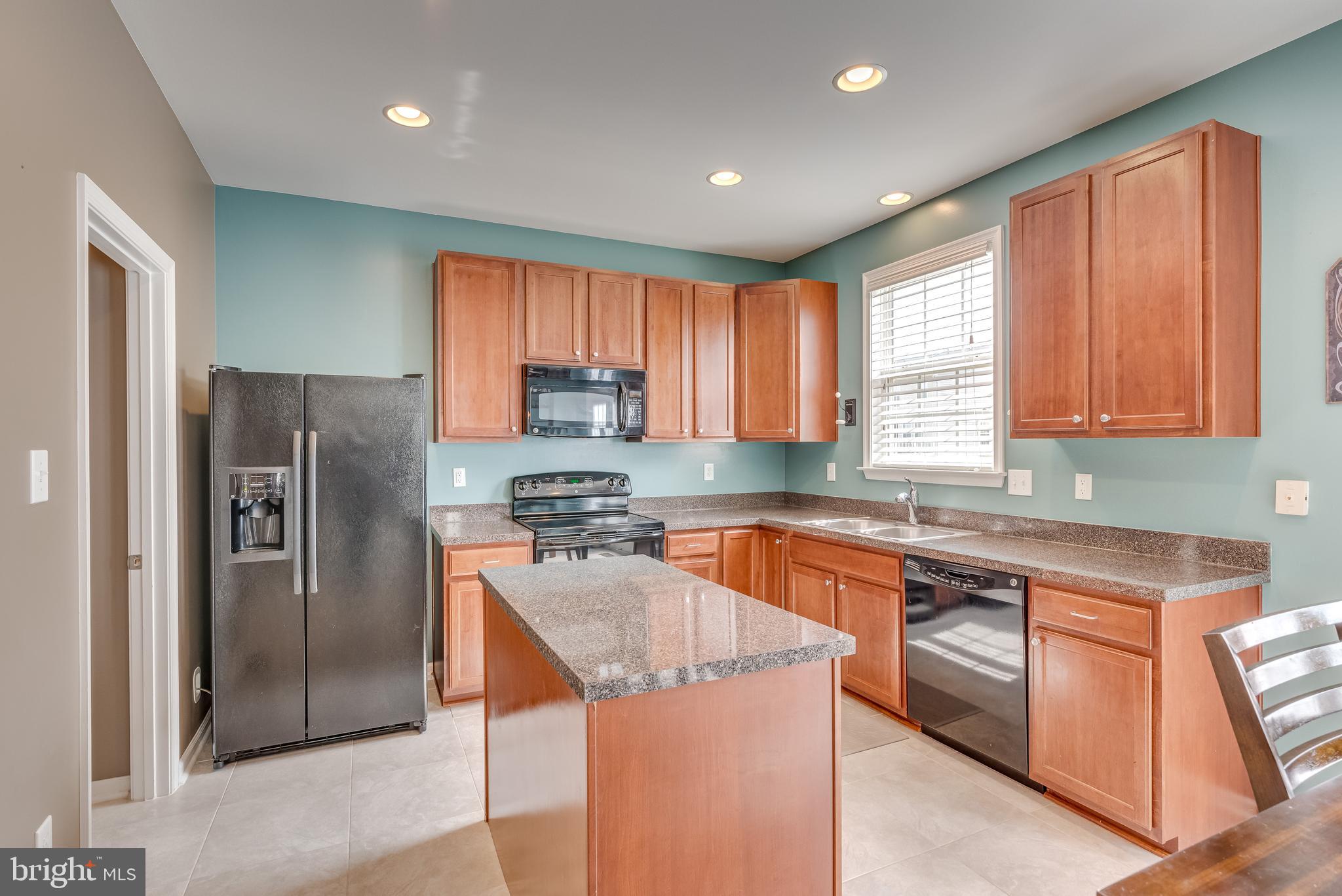 LAKELAND PLACE - Residential