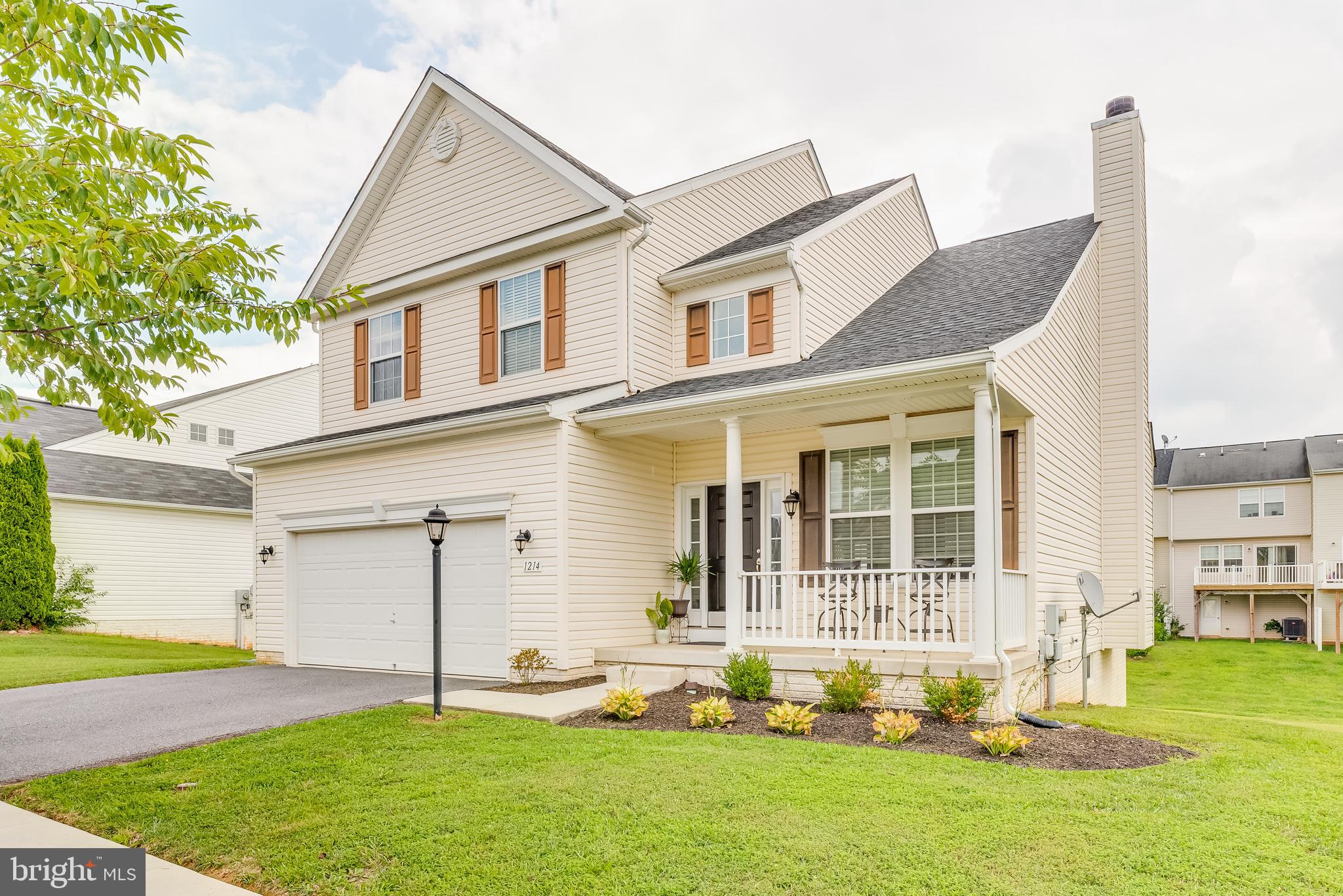 LAKELAND PLACE - Residential