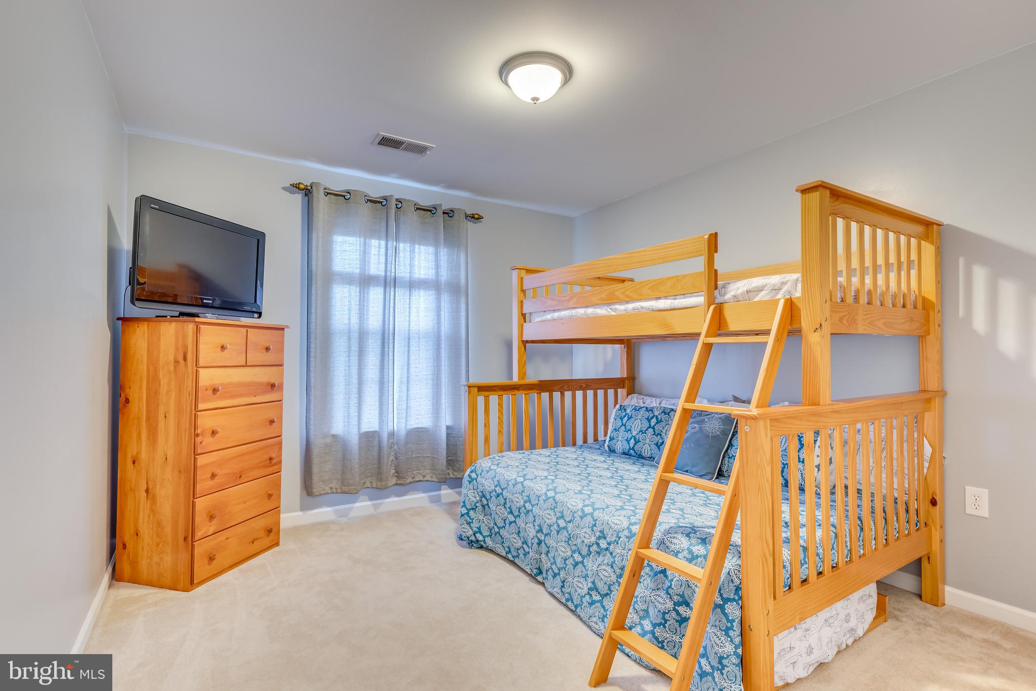 LAKELAND PLACE - Residential