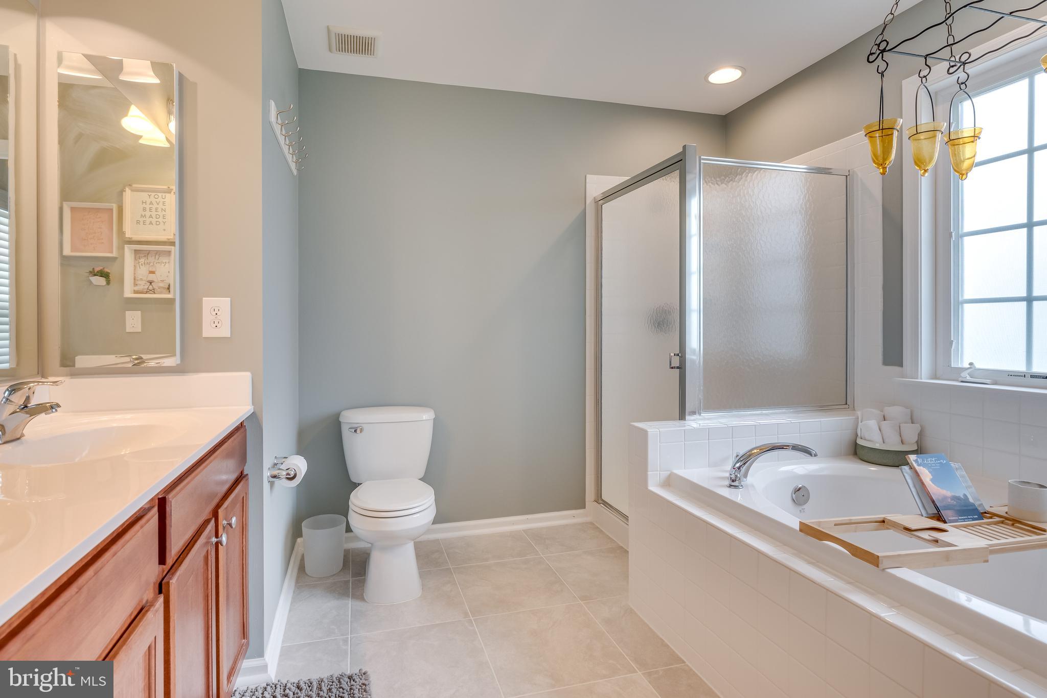 LAKELAND PLACE - Residential