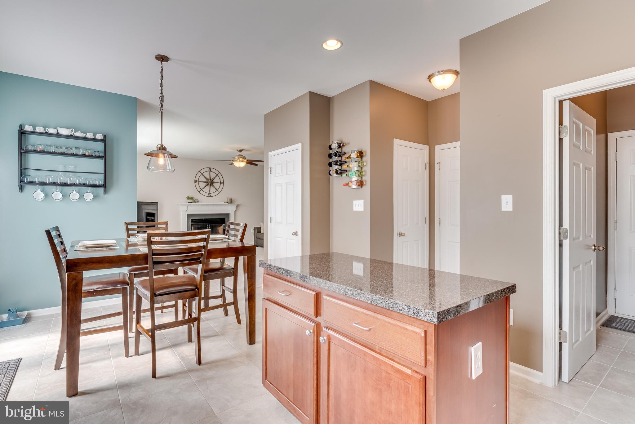 LAKELAND PLACE - Residential