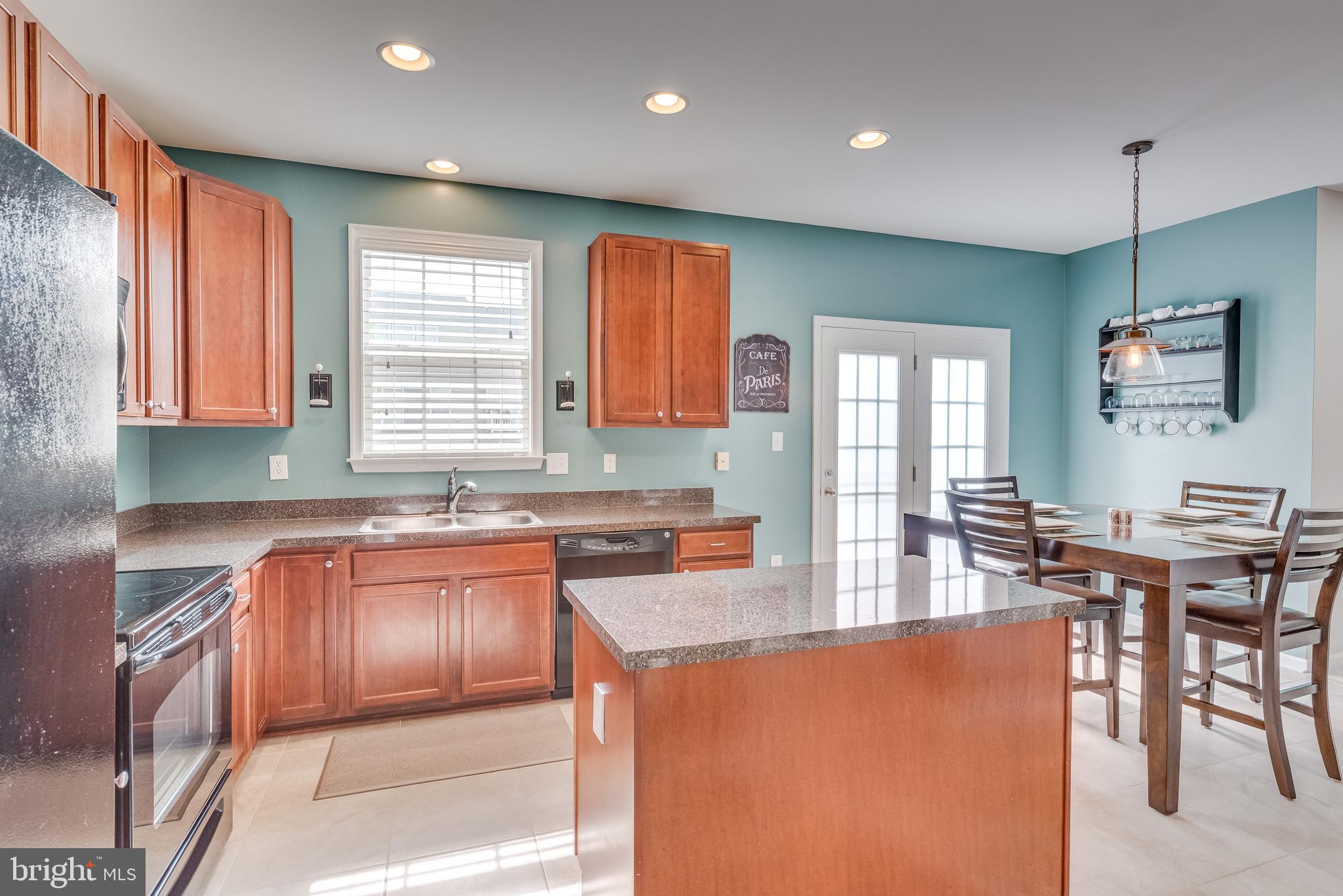 LAKELAND PLACE - Residential