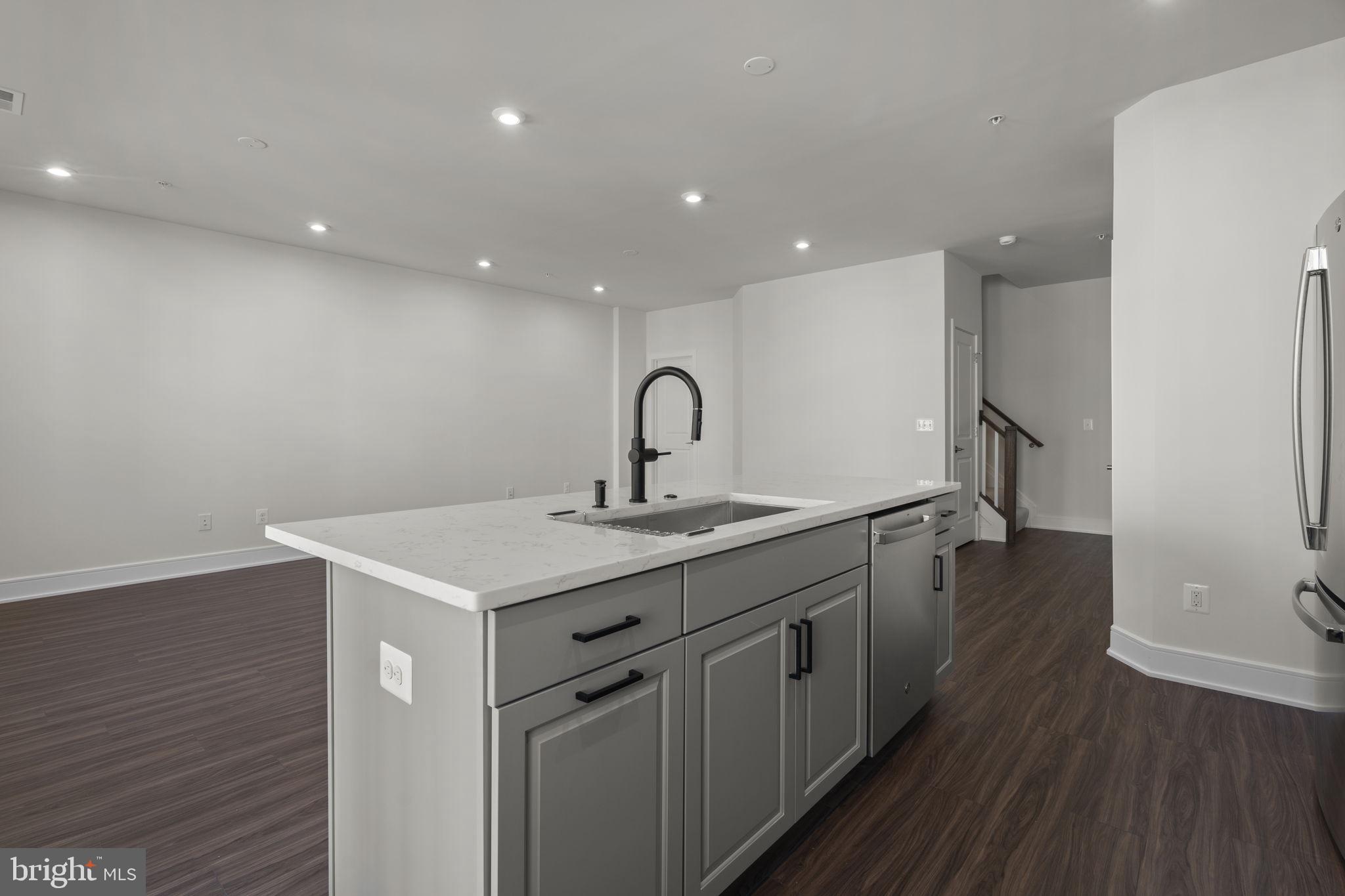 DEMOTT & SILVER - Residential