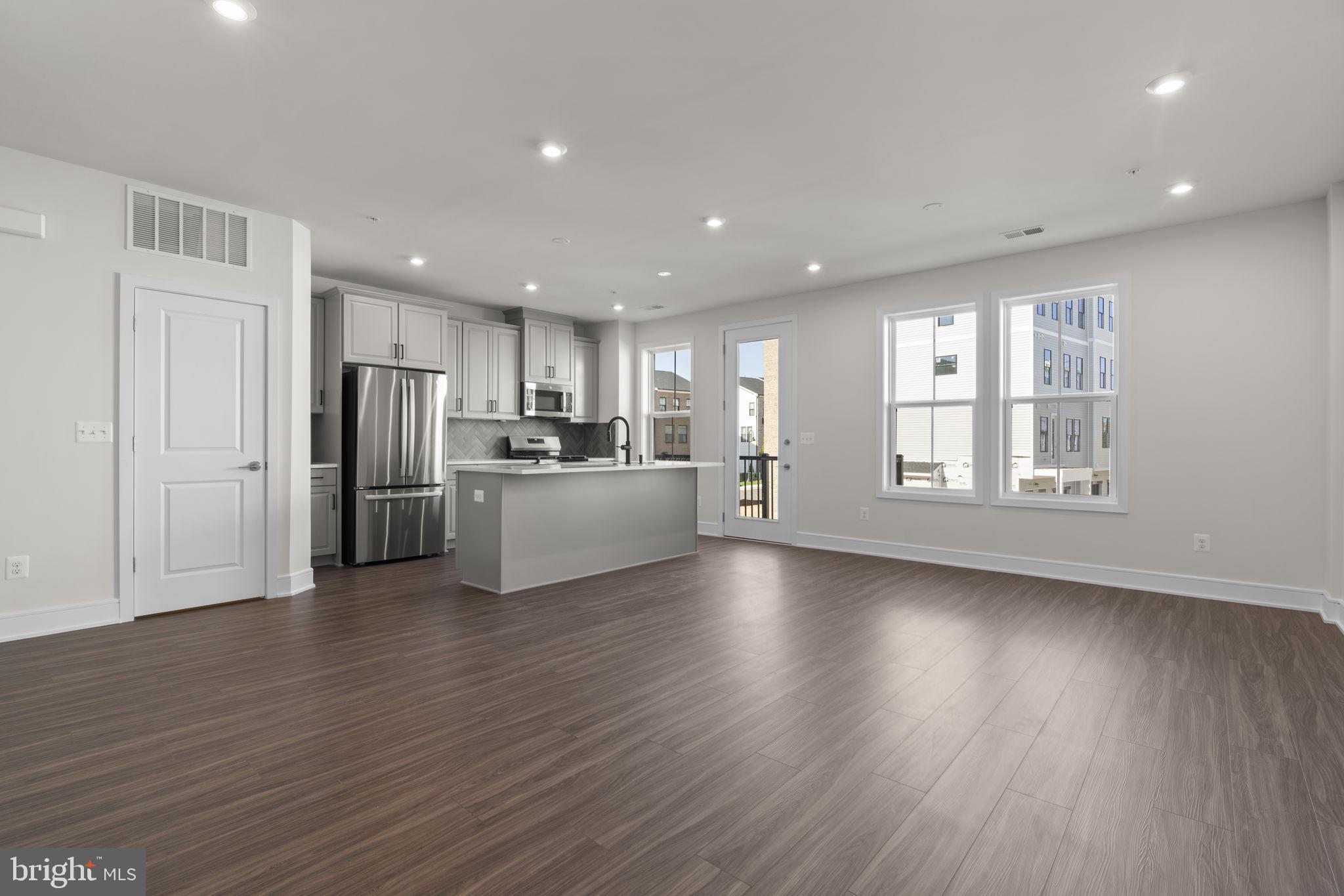 DEMOTT & SILVER - Residential