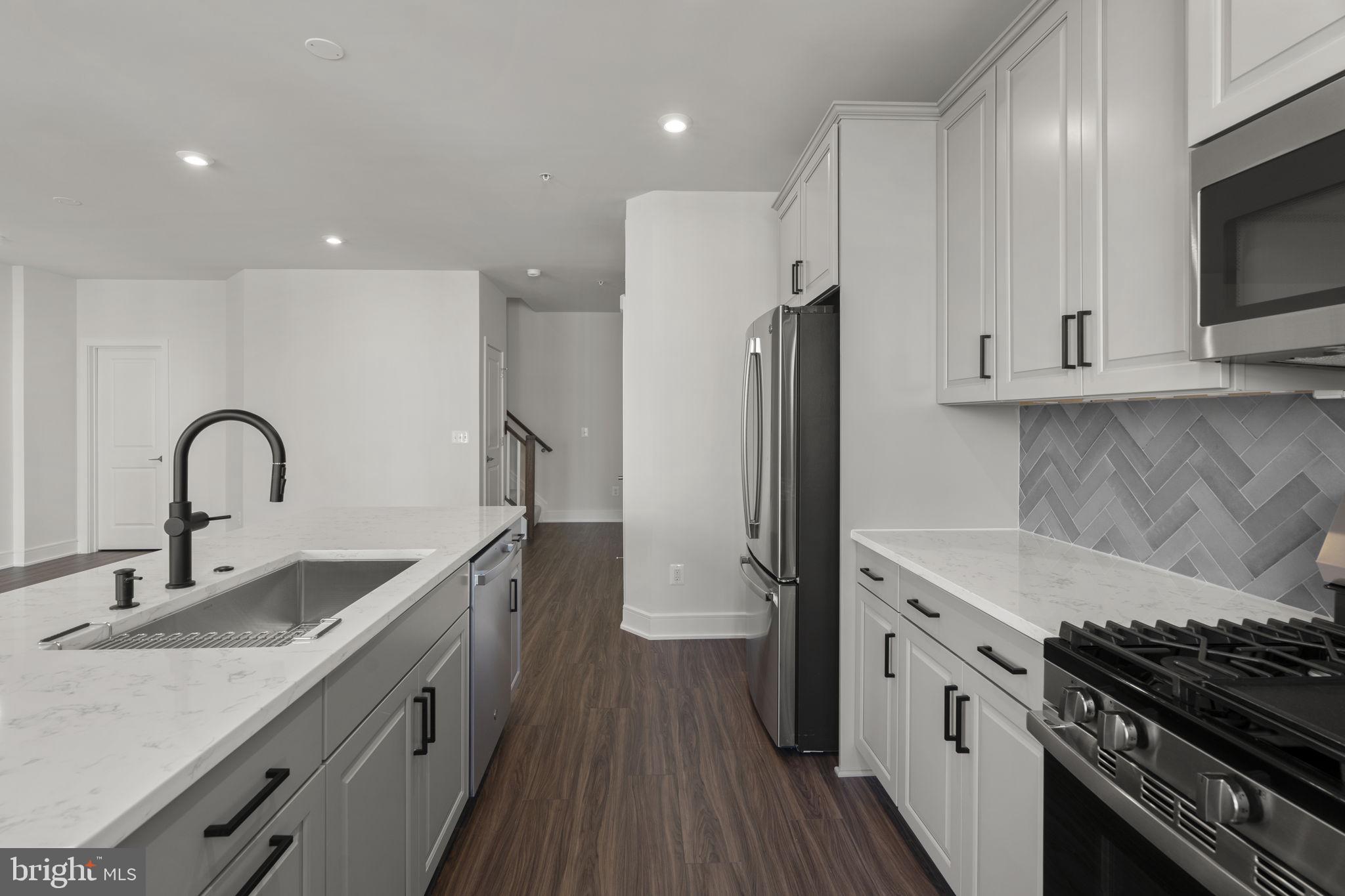 DEMOTT & SILVER - Residential