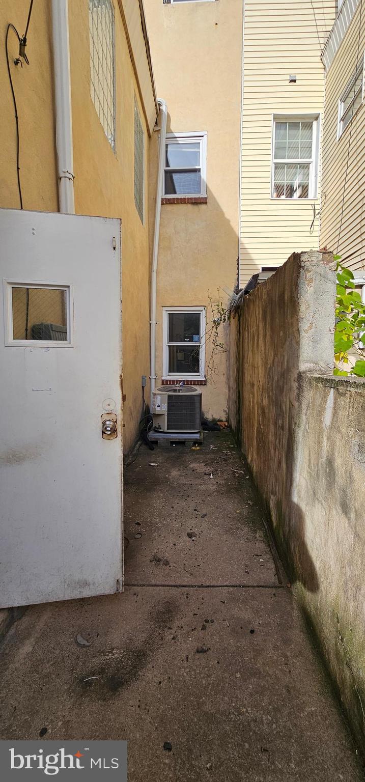 POWELTON VILLAGE - Commercial Sale