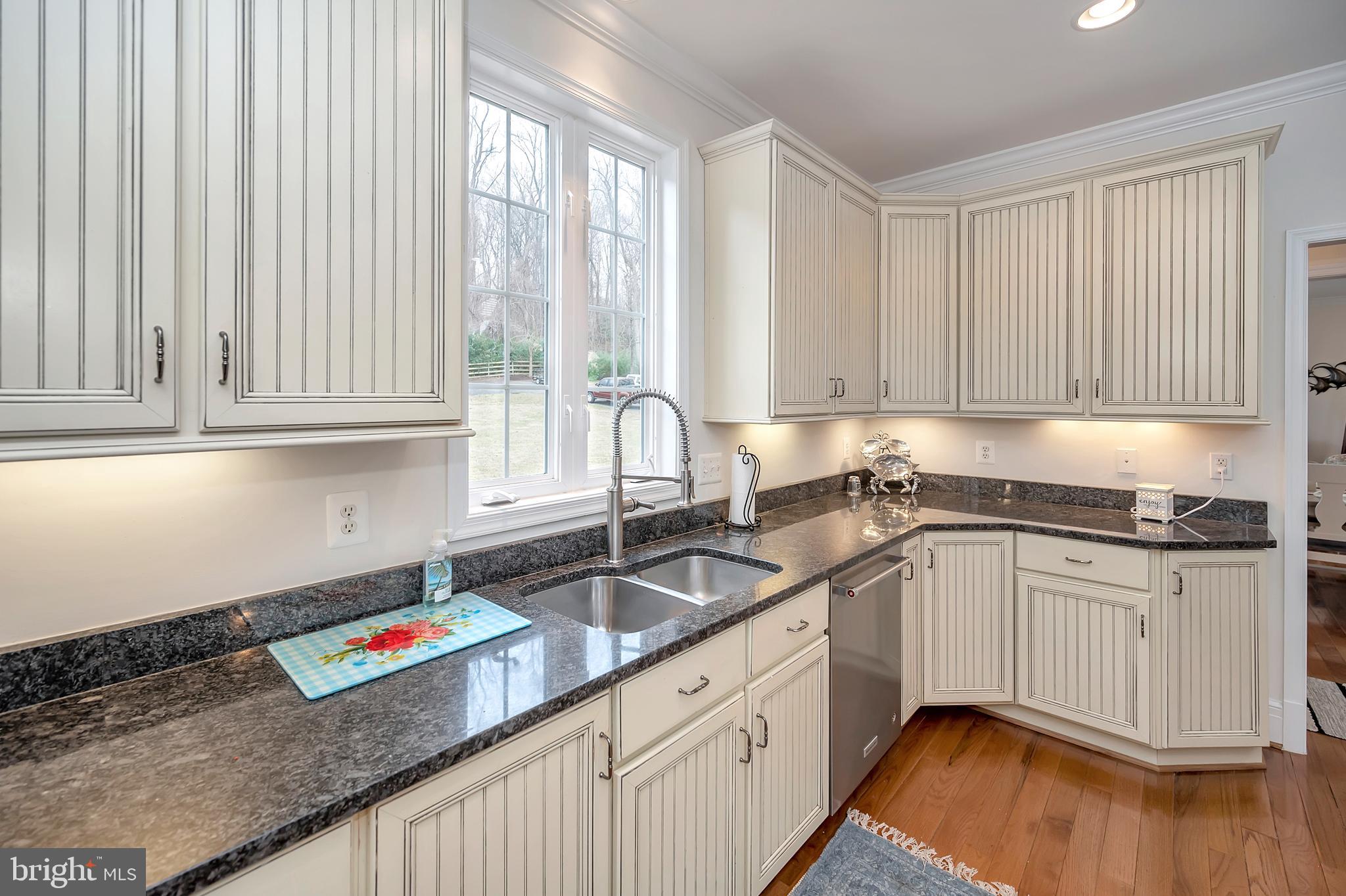 FAIRVIEW  BEACH - Residential