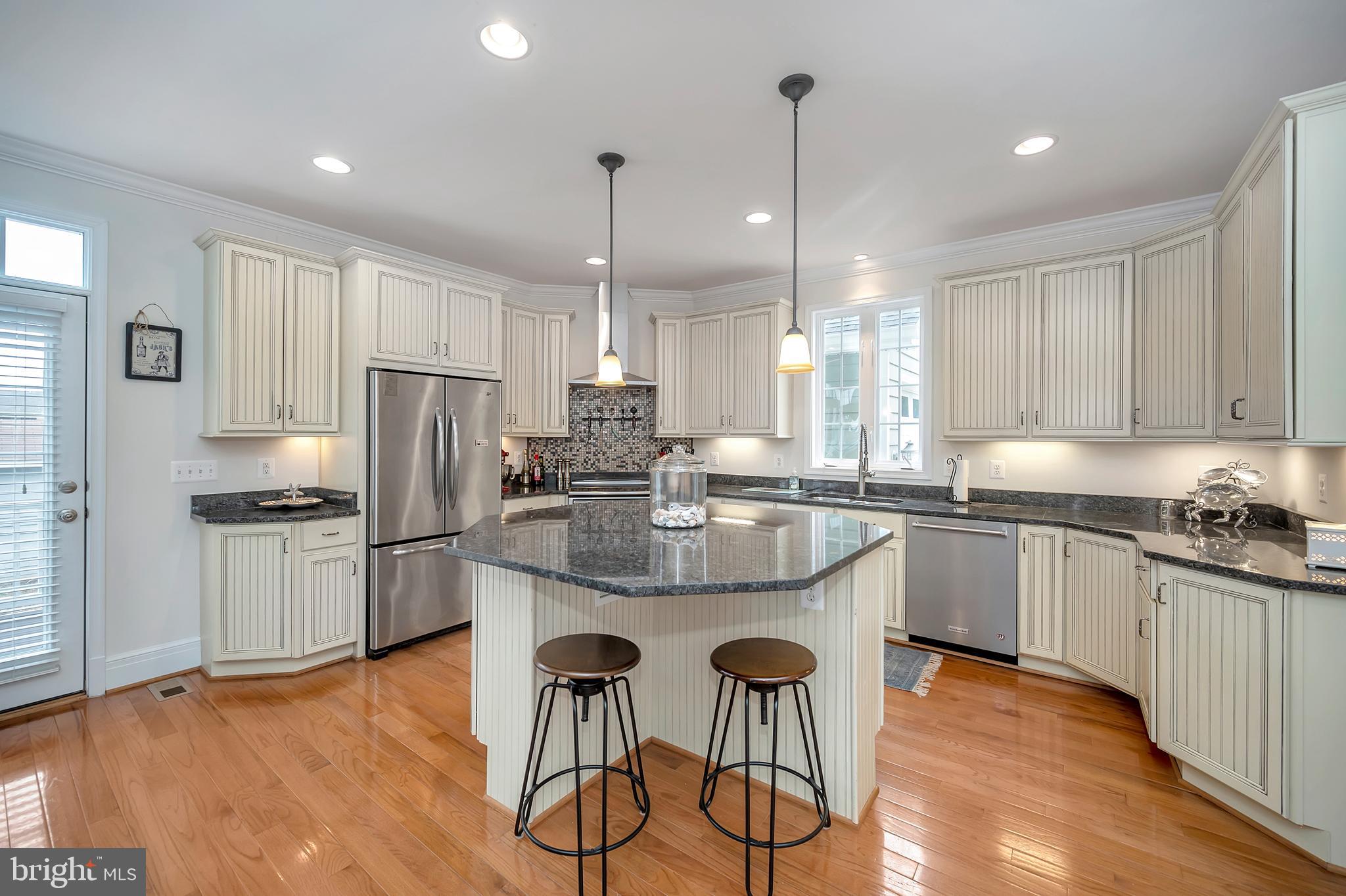 FAIRVIEW  BEACH - Residential