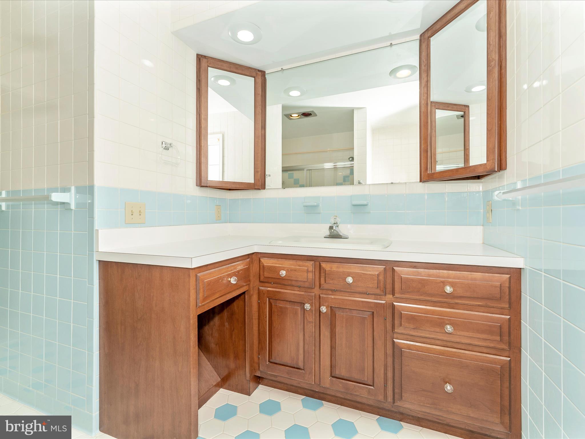 CLOVER HILL - Residential