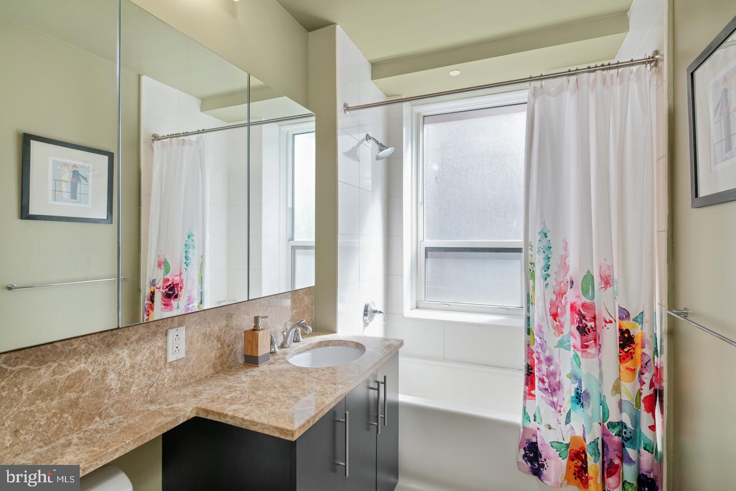 AVENUE OF THE ARTS - Residential Lease