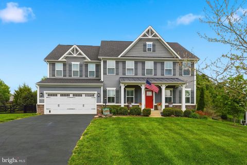 Photo of 6438 Bob White Drive, WARRENTON, VA 20187 (MLS # VAFQ2022060)