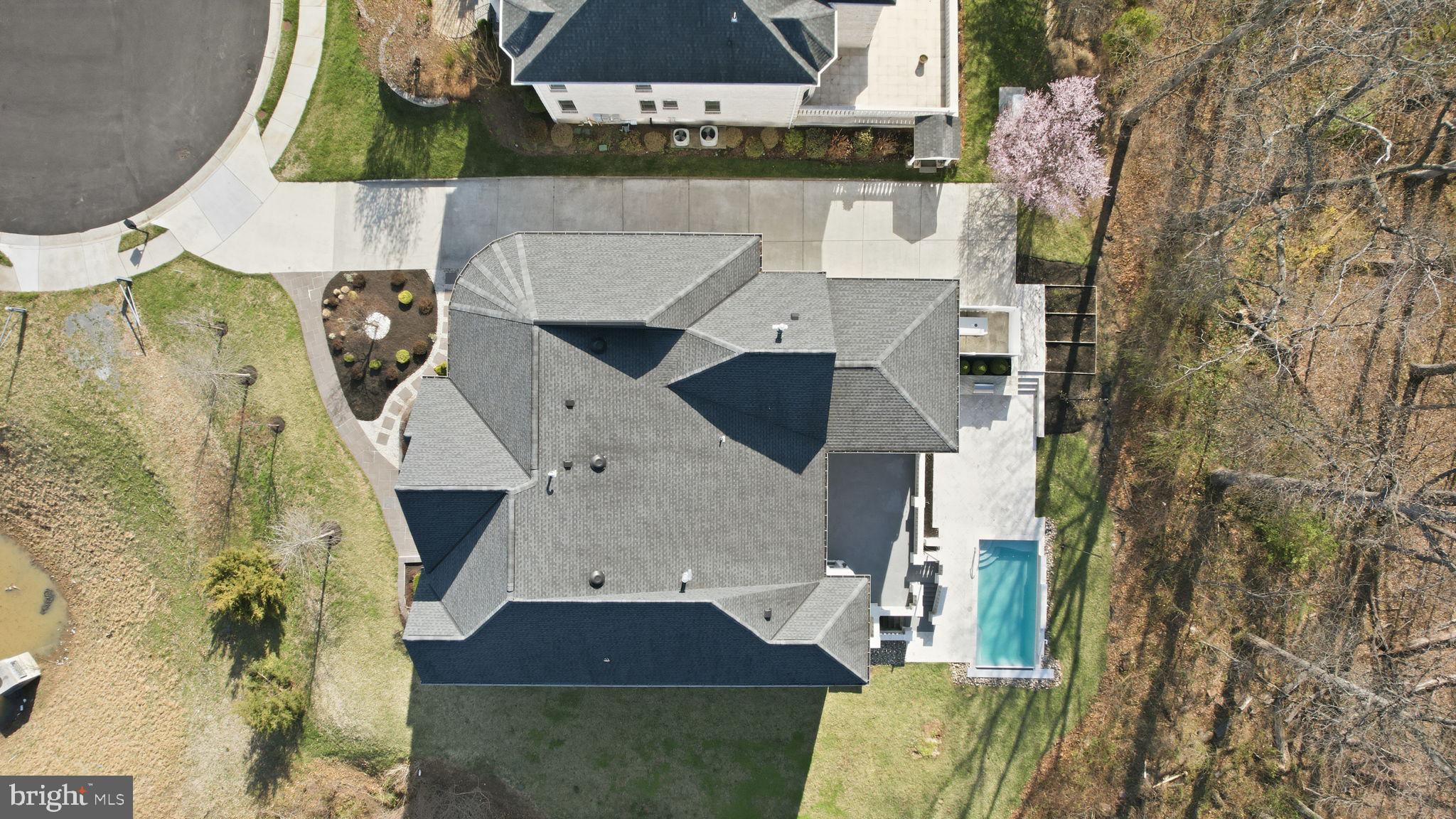 RESERVES AT PINECREST - Residential