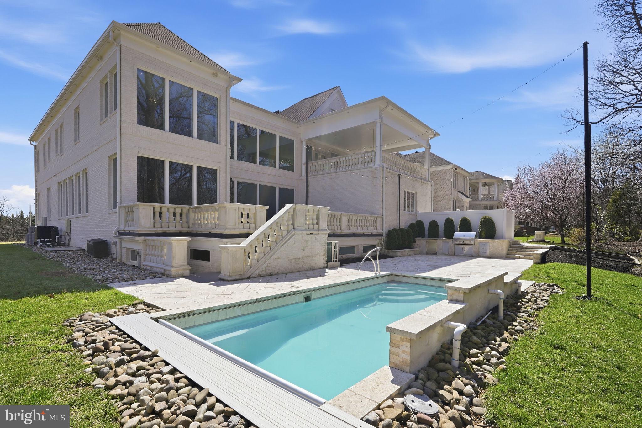 RESERVES AT PINECREST - Residential