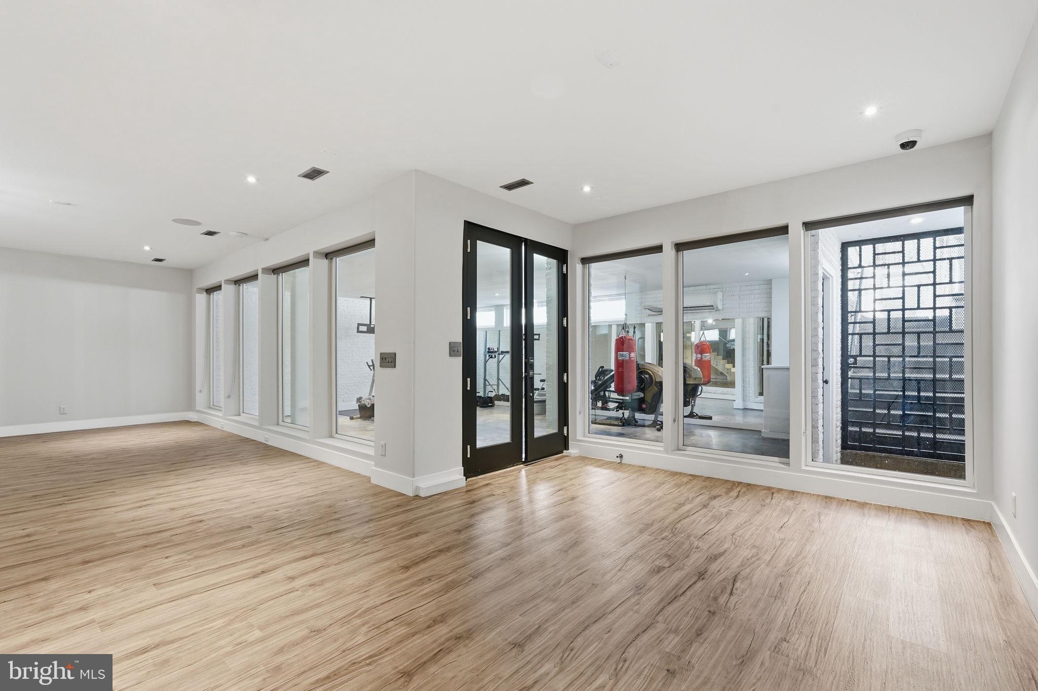 RESERVES AT PINECREST - Residential