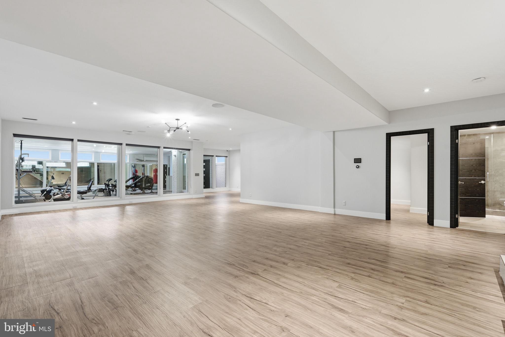 RESERVES AT PINECREST - Residential