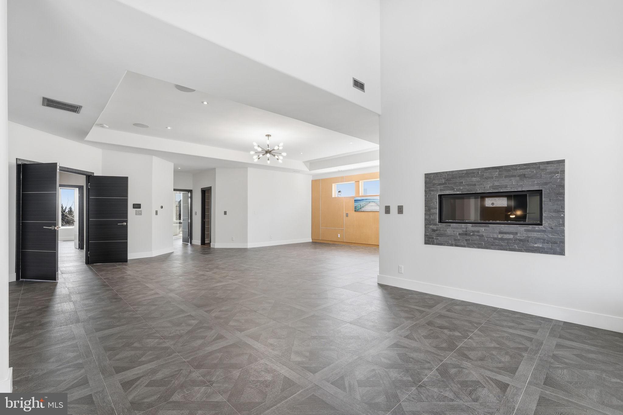 RESERVES AT PINECREST - Residential