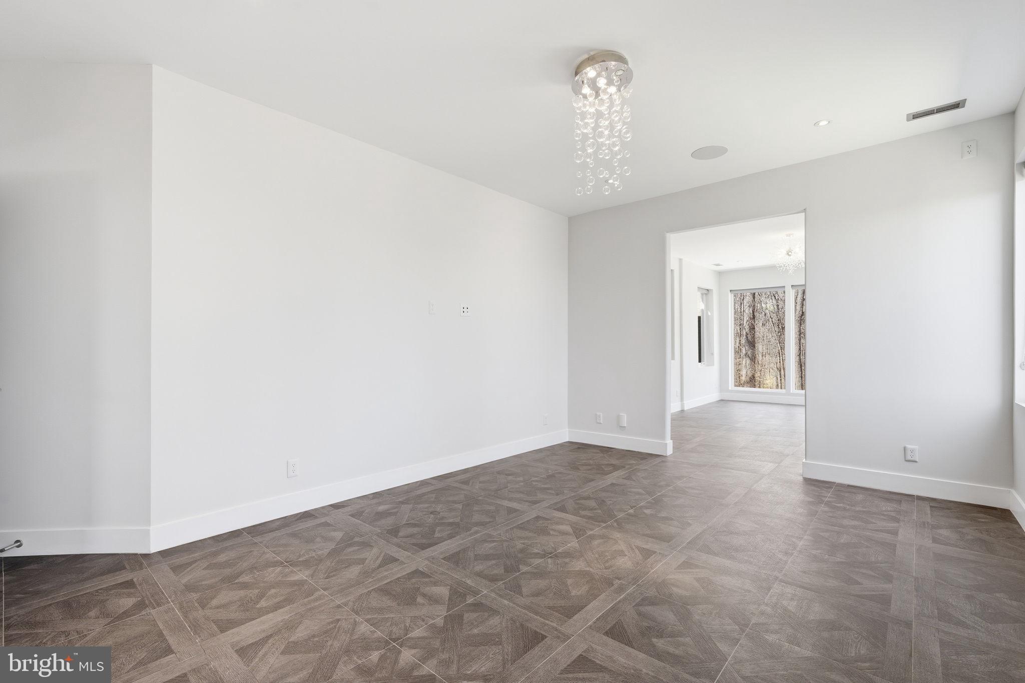 RESERVES AT PINECREST - Residential