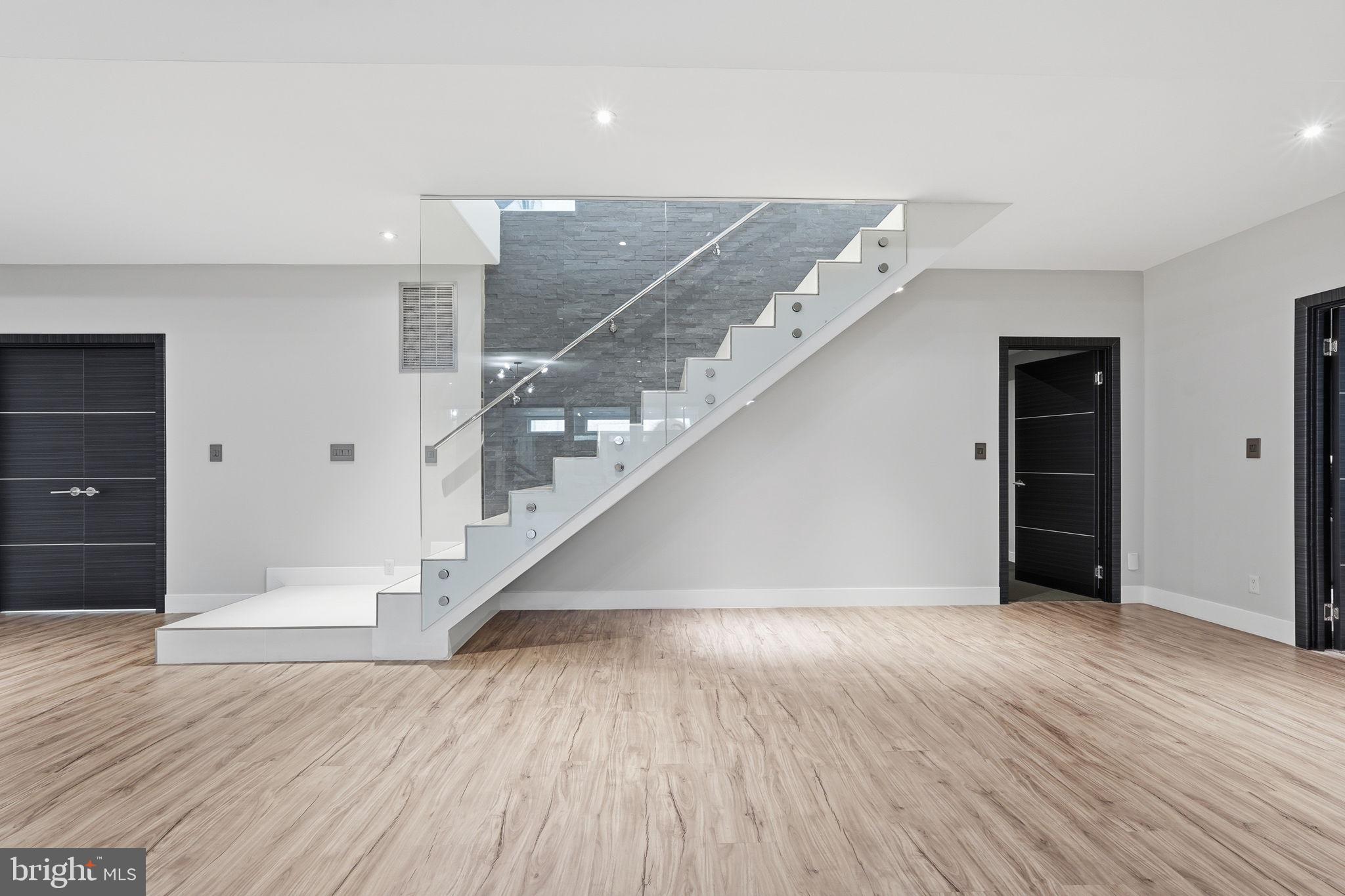 RESERVES AT PINECREST - Residential