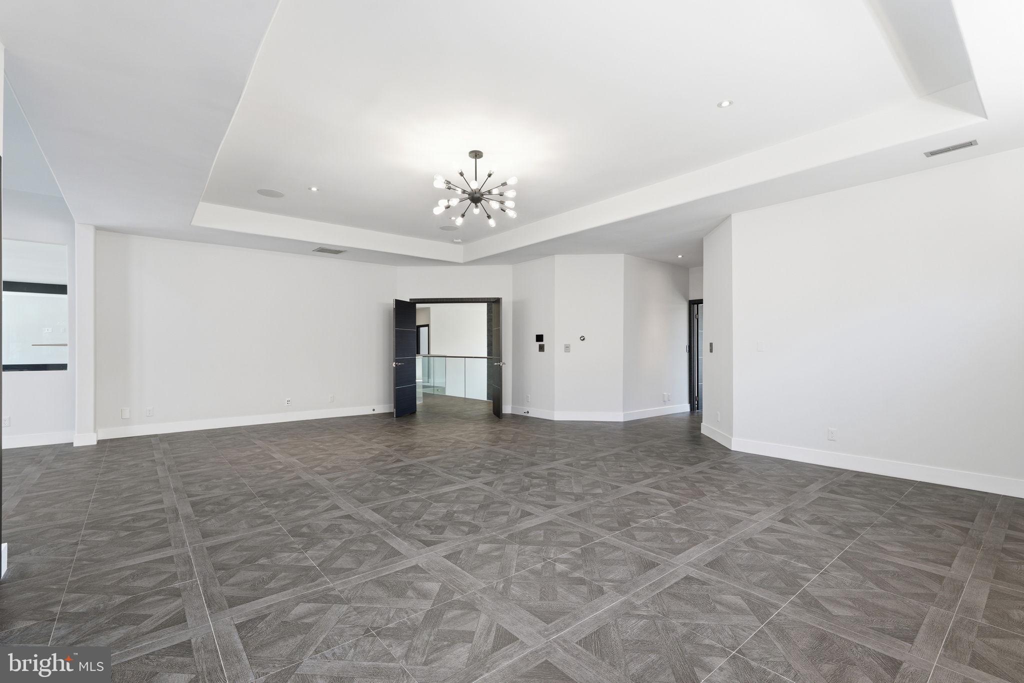 RESERVES AT PINECREST - Residential