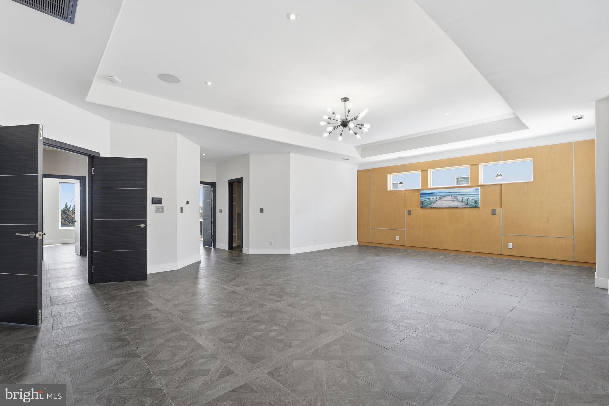 RESERVES AT PINECREST - Residential