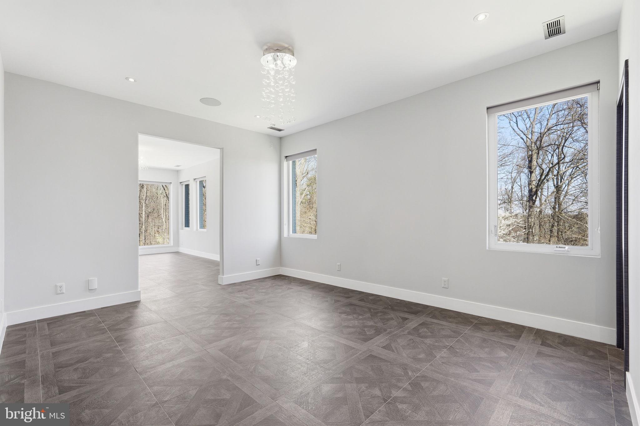 RESERVES AT PINECREST - Residential