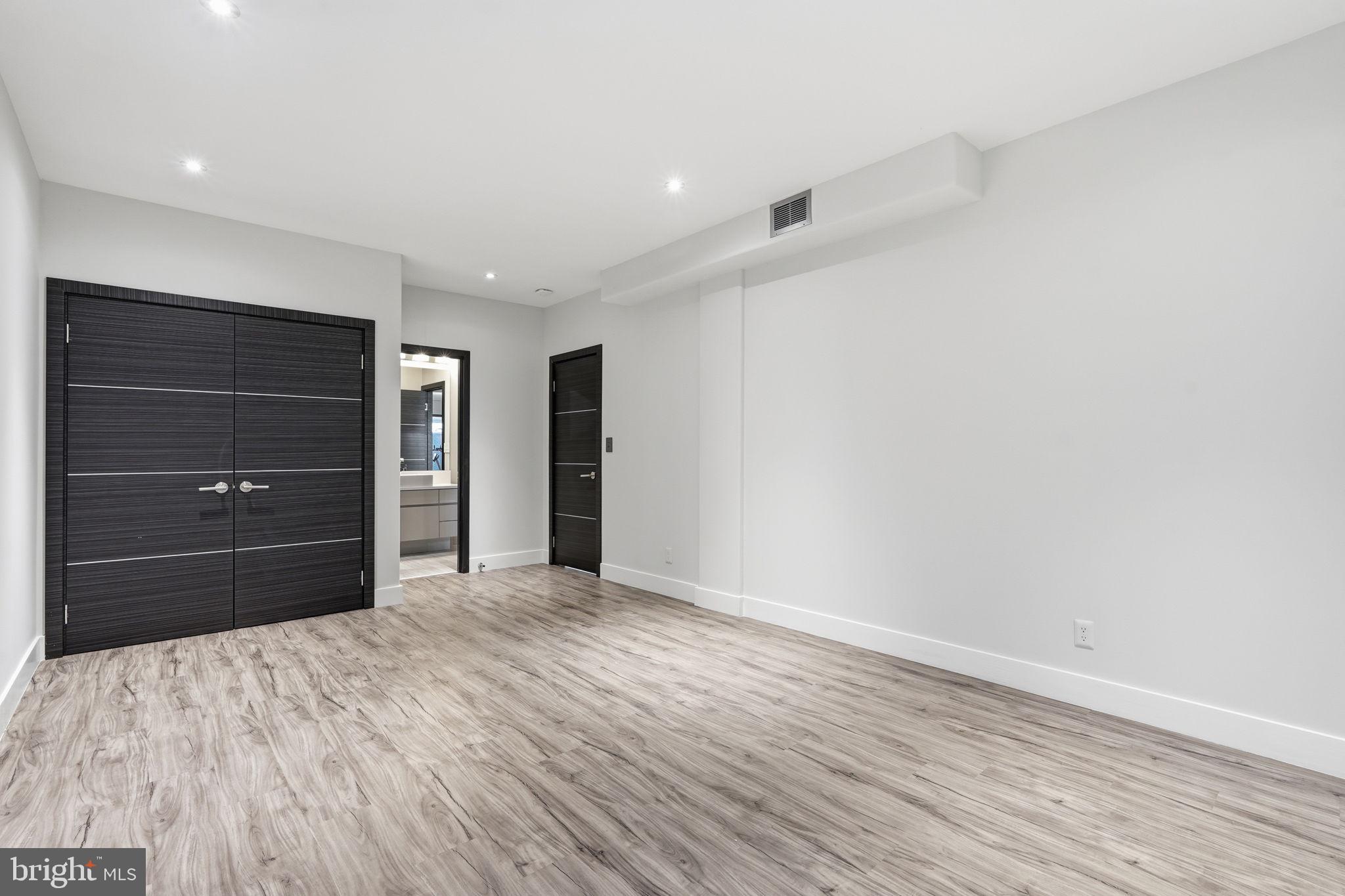 RESERVES AT PINECREST - Residential