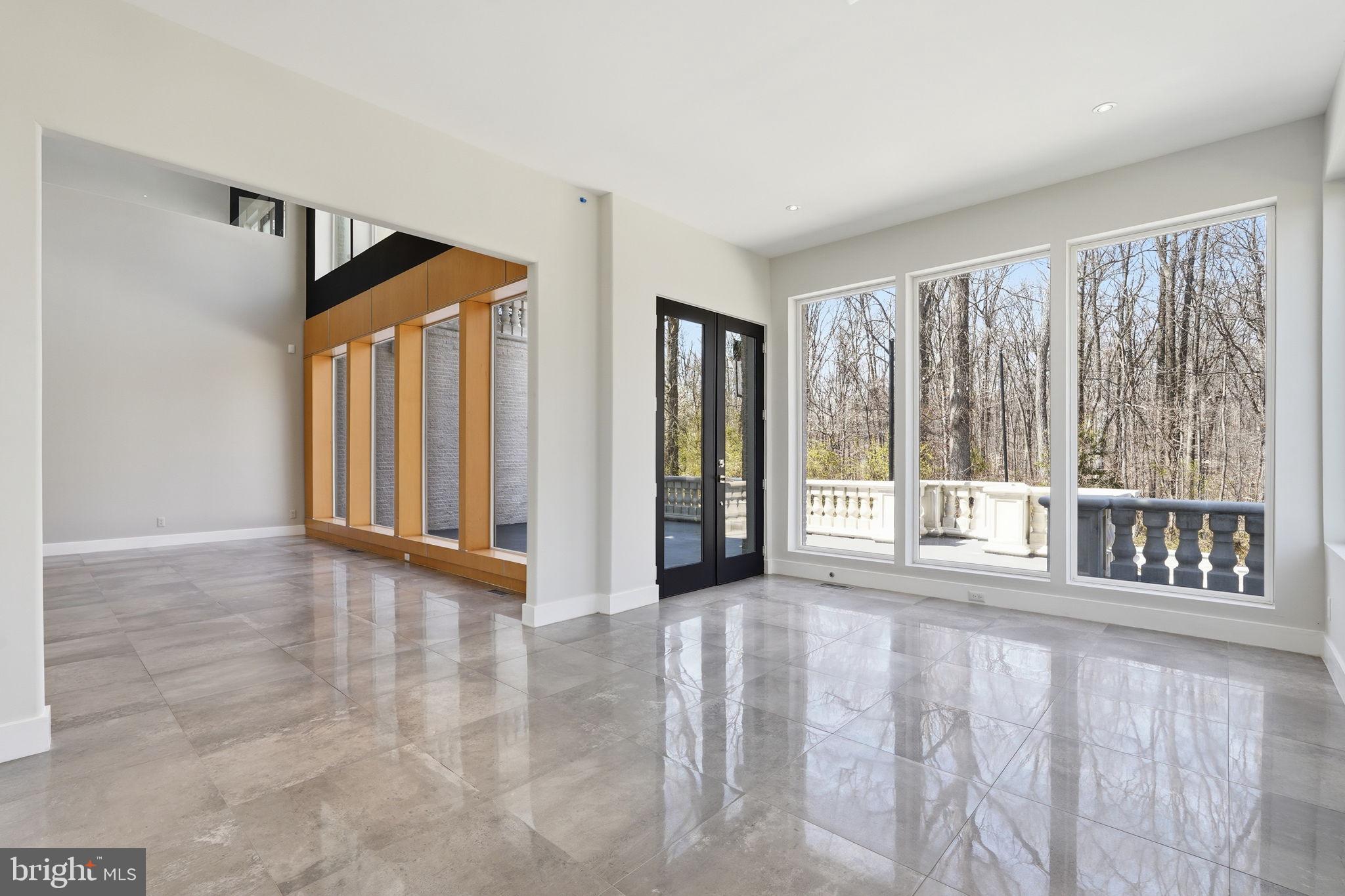 RESERVES AT PINECREST - Residential