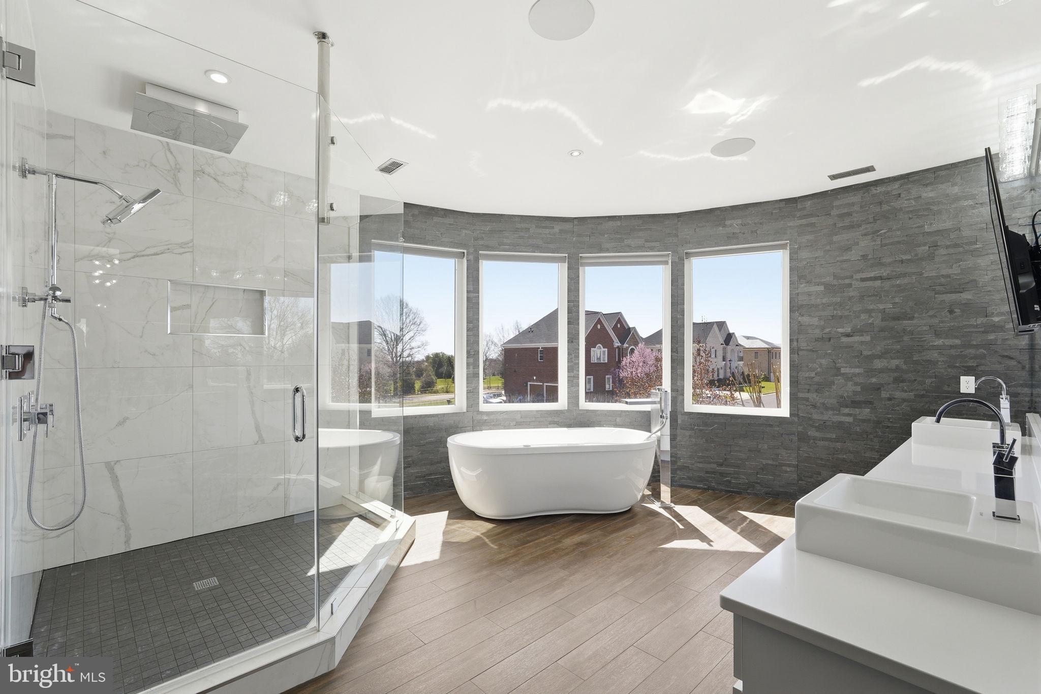 RESERVES AT PINECREST - Residential