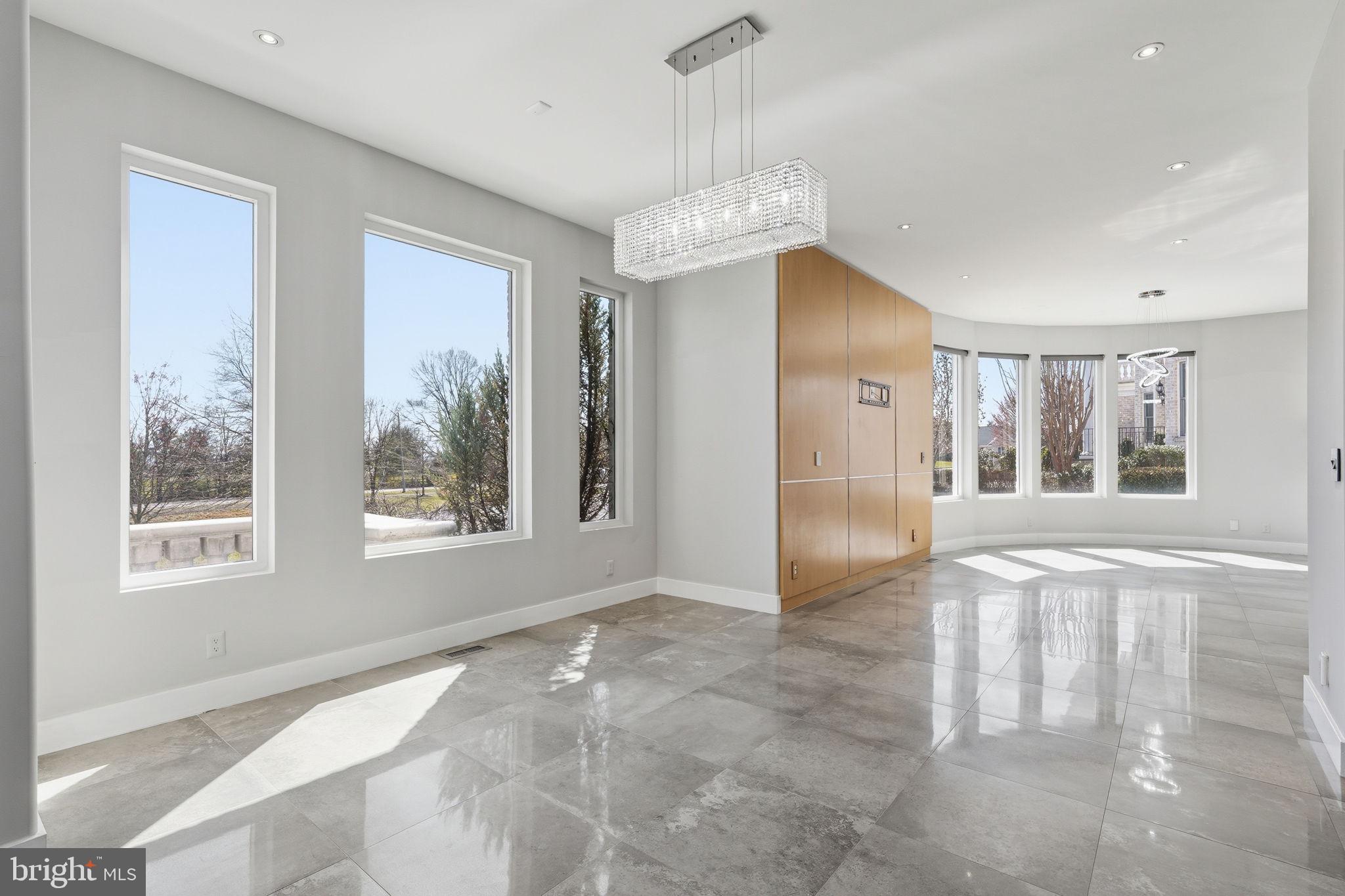 RESERVES AT PINECREST - Residential