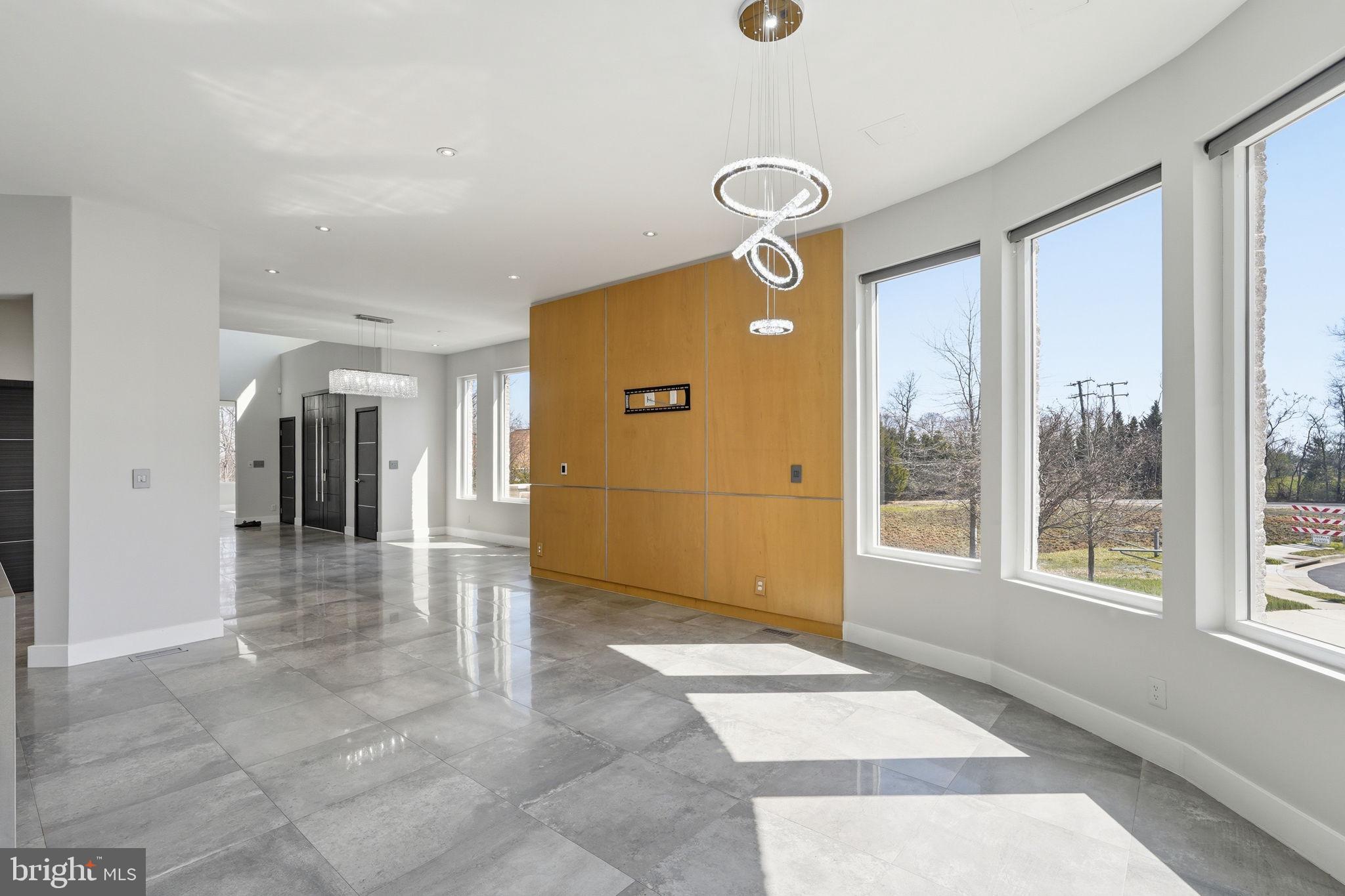 RESERVES AT PINECREST - Residential