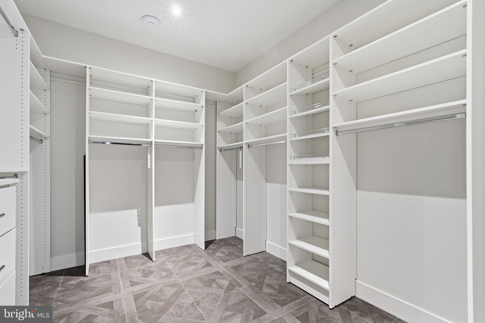 RESERVES AT PINECREST - Residential