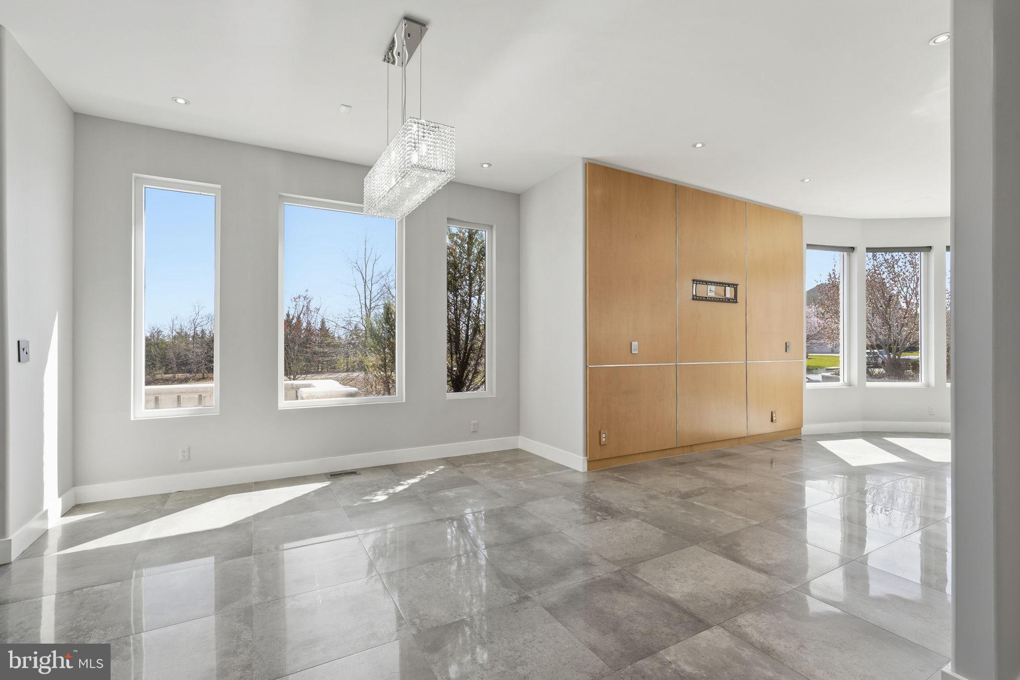 RESERVES AT PINECREST - Residential