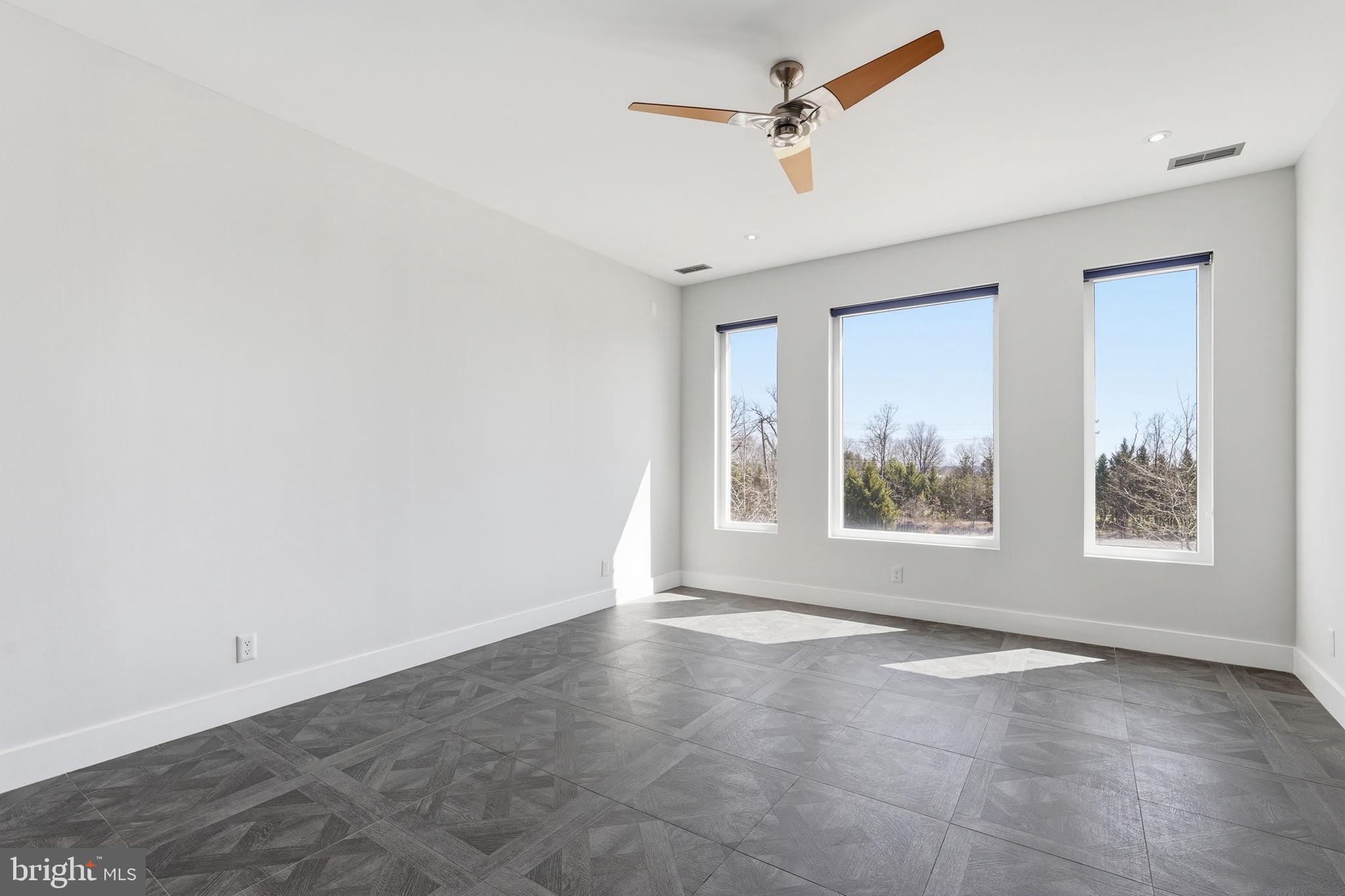 RESERVES AT PINECREST - Residential