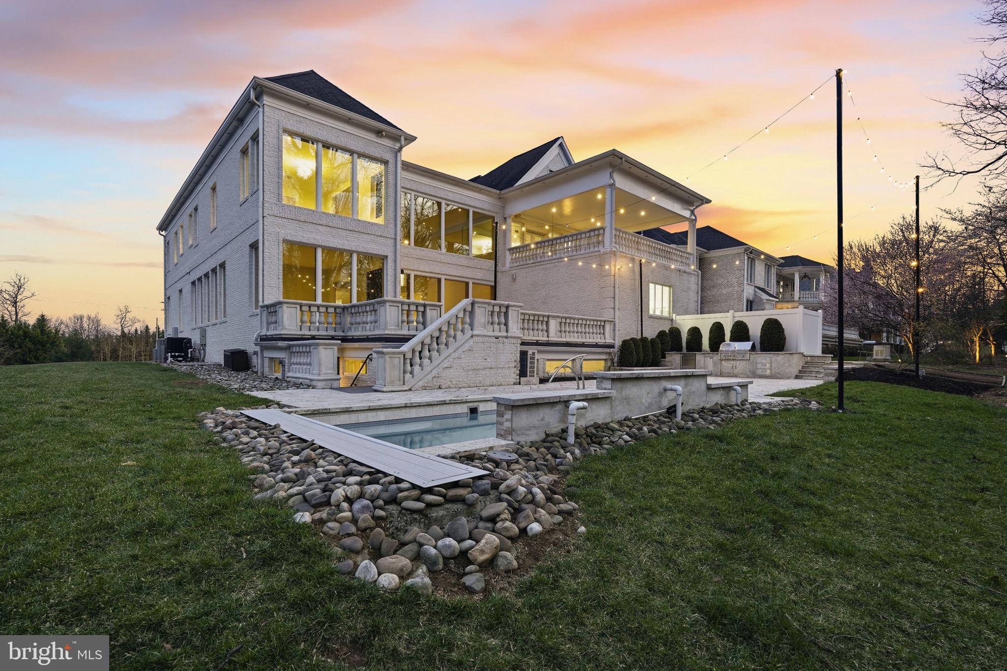 RESERVES AT PINECREST - Residential