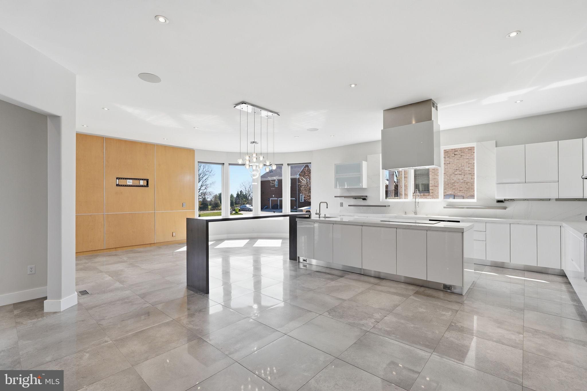 RESERVES AT PINECREST - Residential