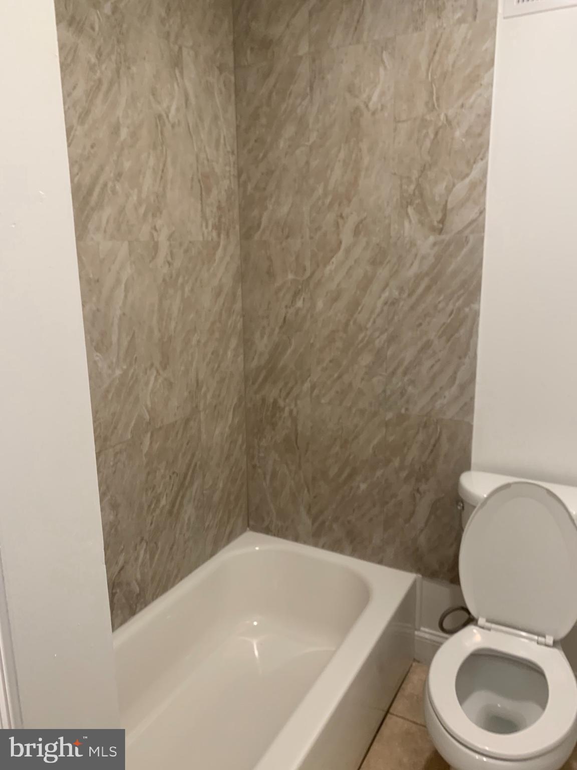 ELMWOOD PARK - Residential