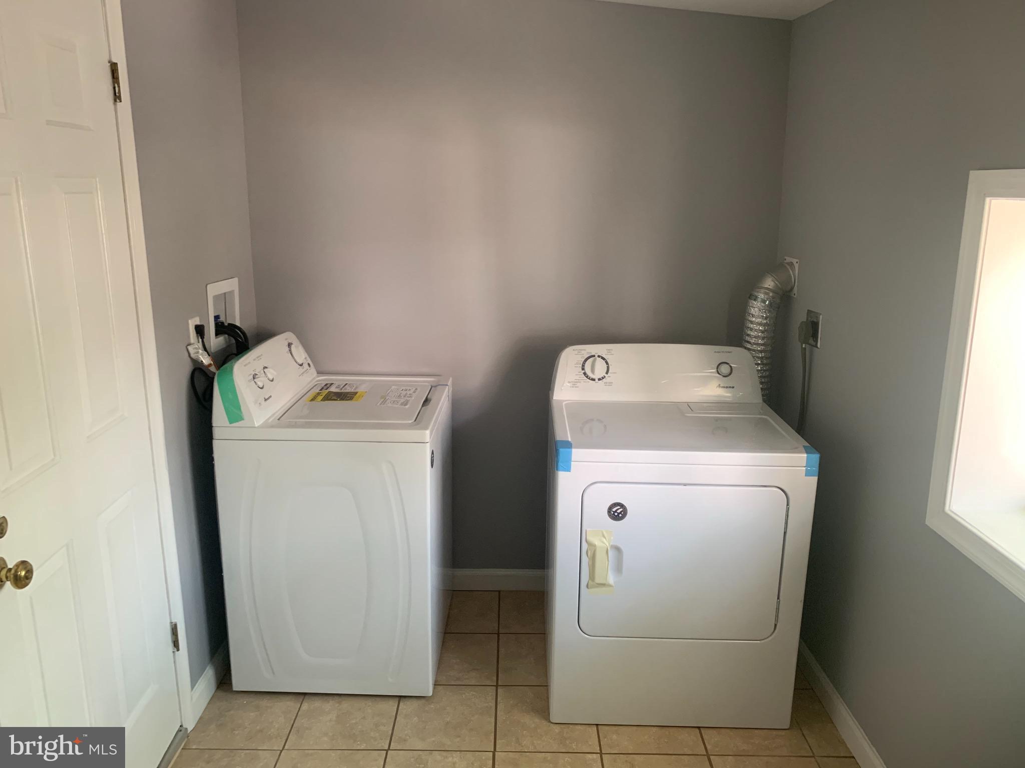 ELMWOOD PARK - Residential