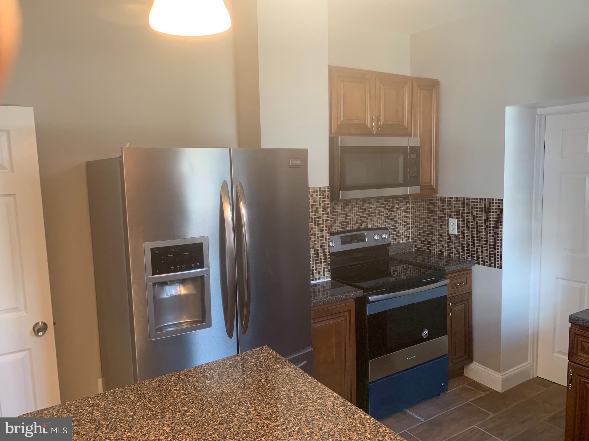 ELMWOOD PARK - Residential