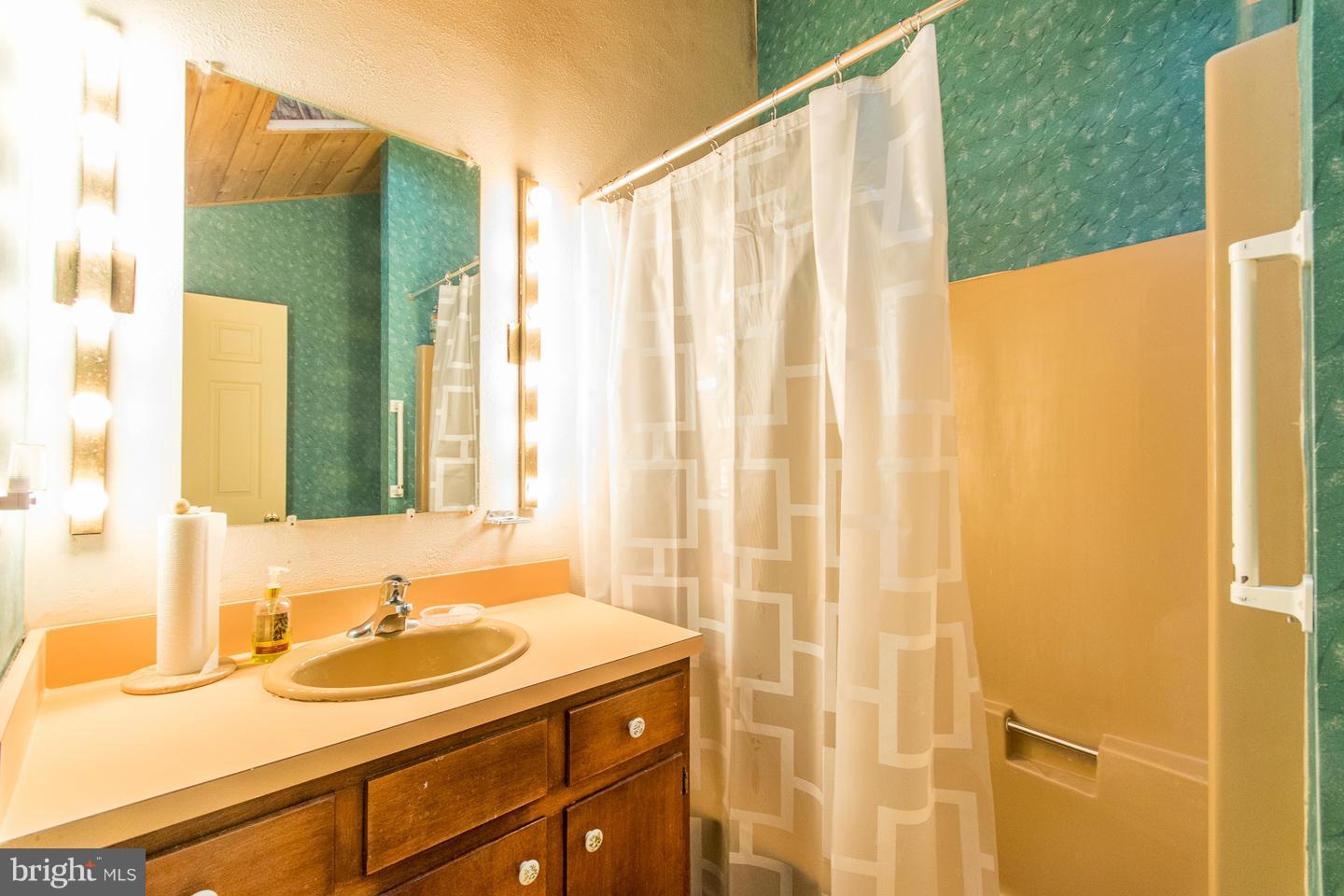 WILLOWDALE - Residential