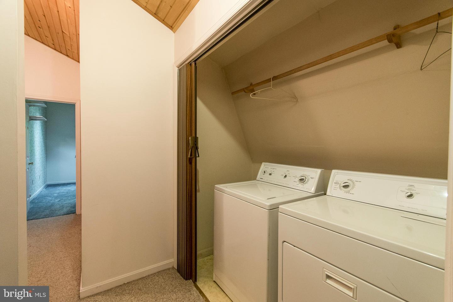 WILLOWDALE - Residential