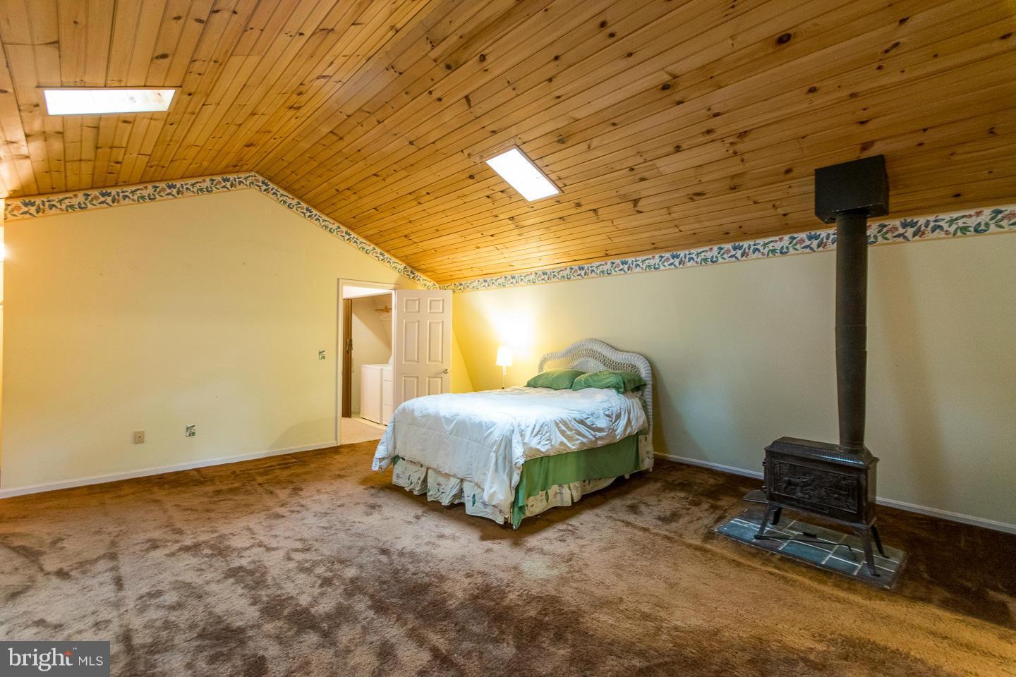 WILLOWDALE - Residential