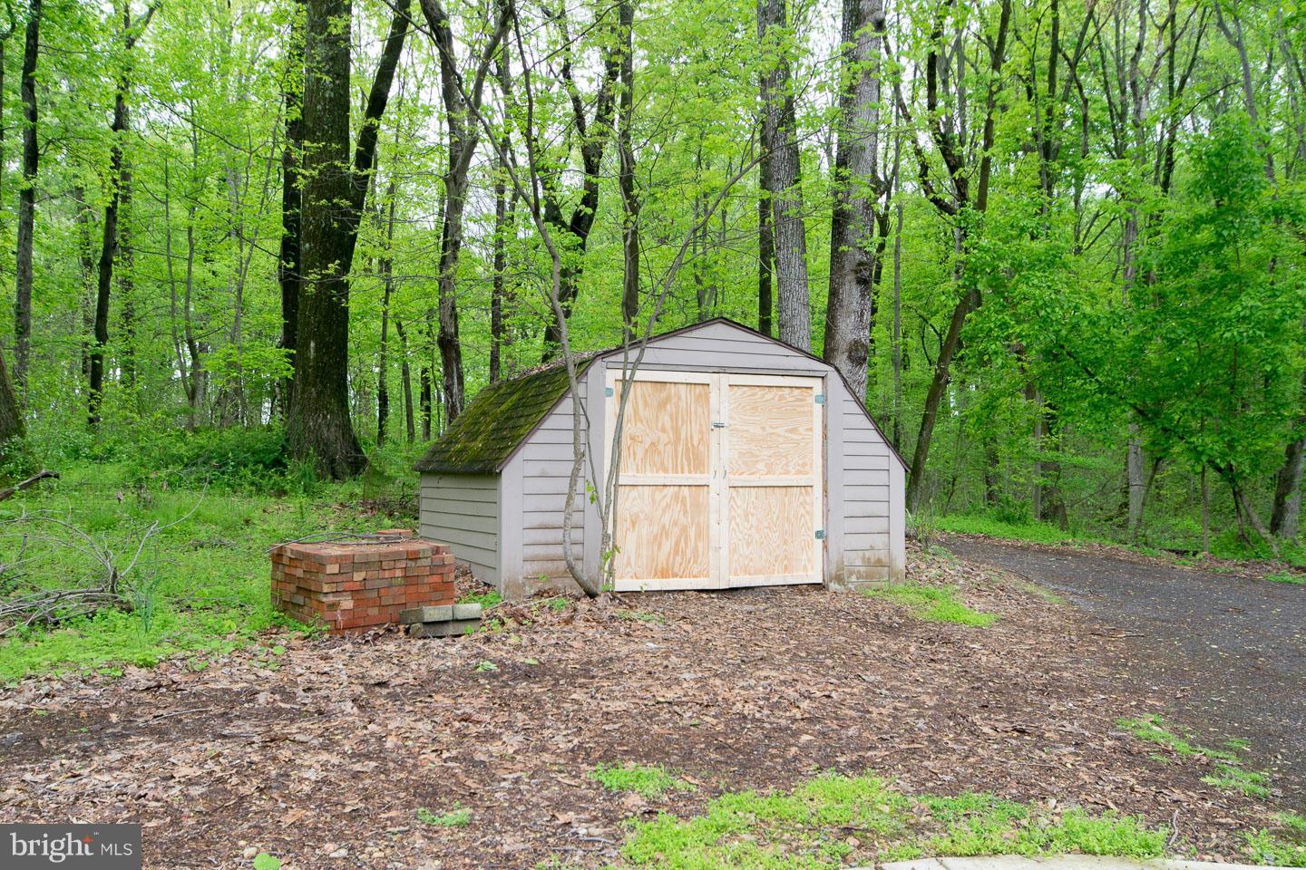 WILLOWDALE - Residential