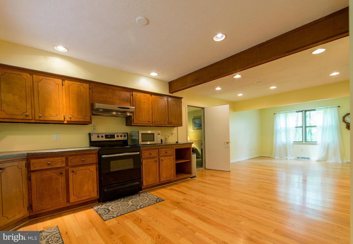 WILLOWDALE - Residential