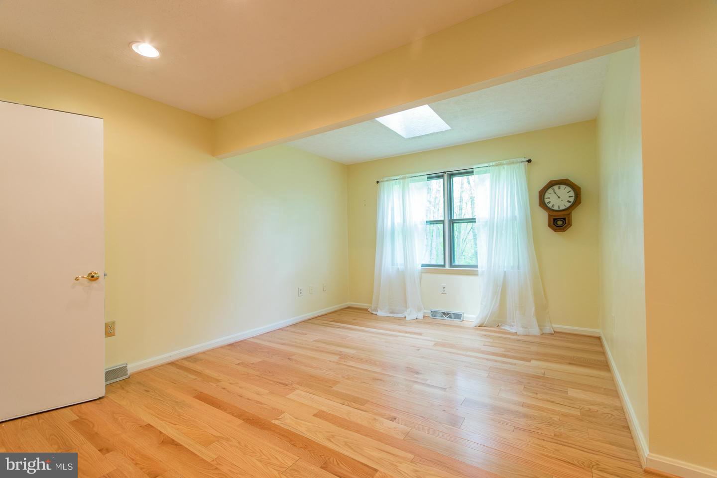 WILLOWDALE - Residential